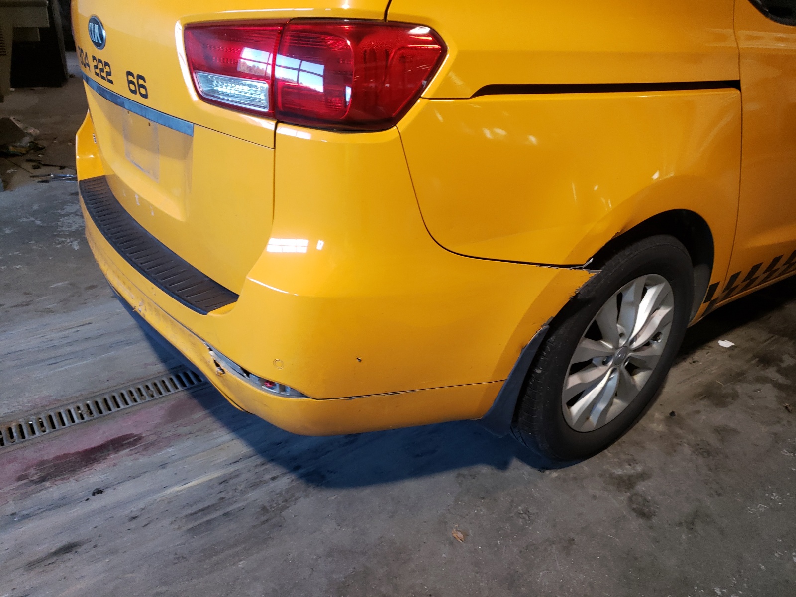 Photo 9 from auction – 2016 KIA SEDONA EX with VIN KNDMC5C16G6159221