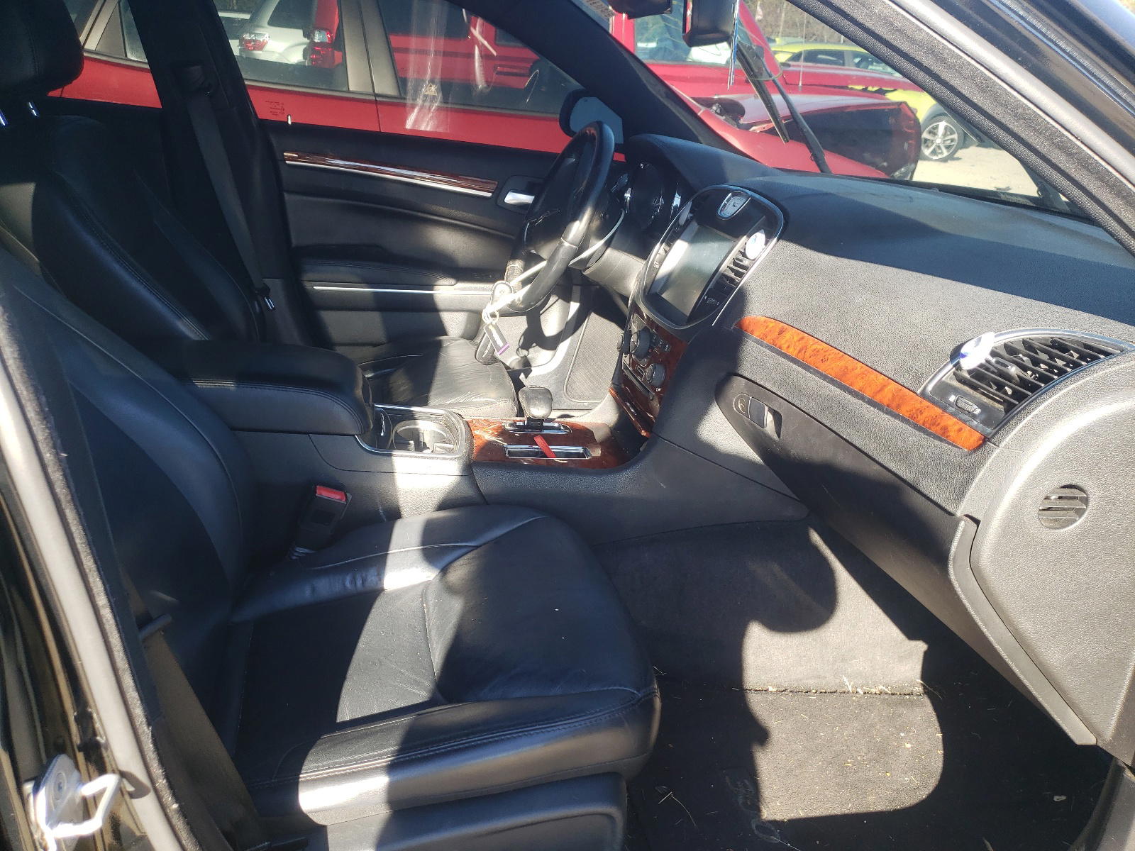 Photo 5 from auction – 2012 CHRYSLER 300 LIMITE with VIN 2C3CCACG8CH245250