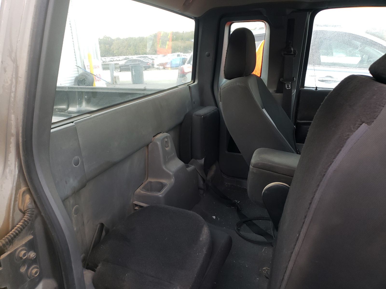 Foto 6 de la subasta – 2011 FORD RANGER SUP con VIN 1FTLR4FE0BPA27416
