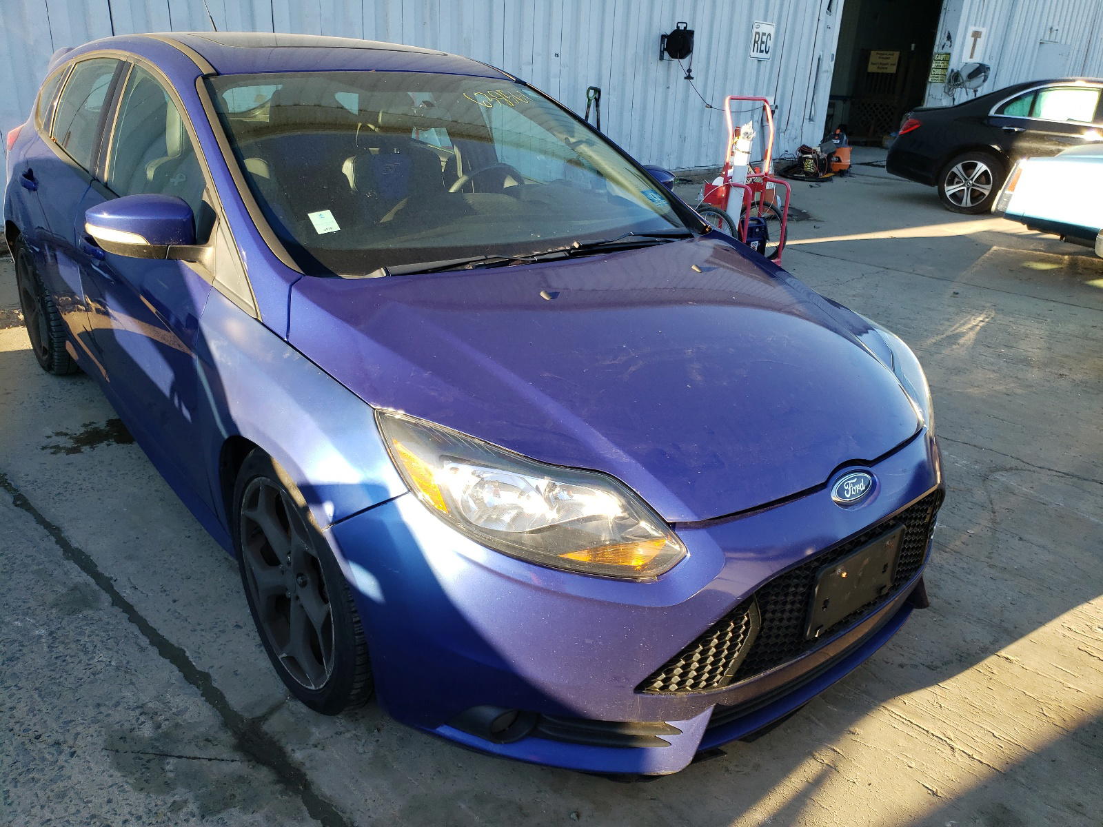 Photo 9 from auction – 2013 FORD FOCUS with VIN 1FADP3L90DL258215