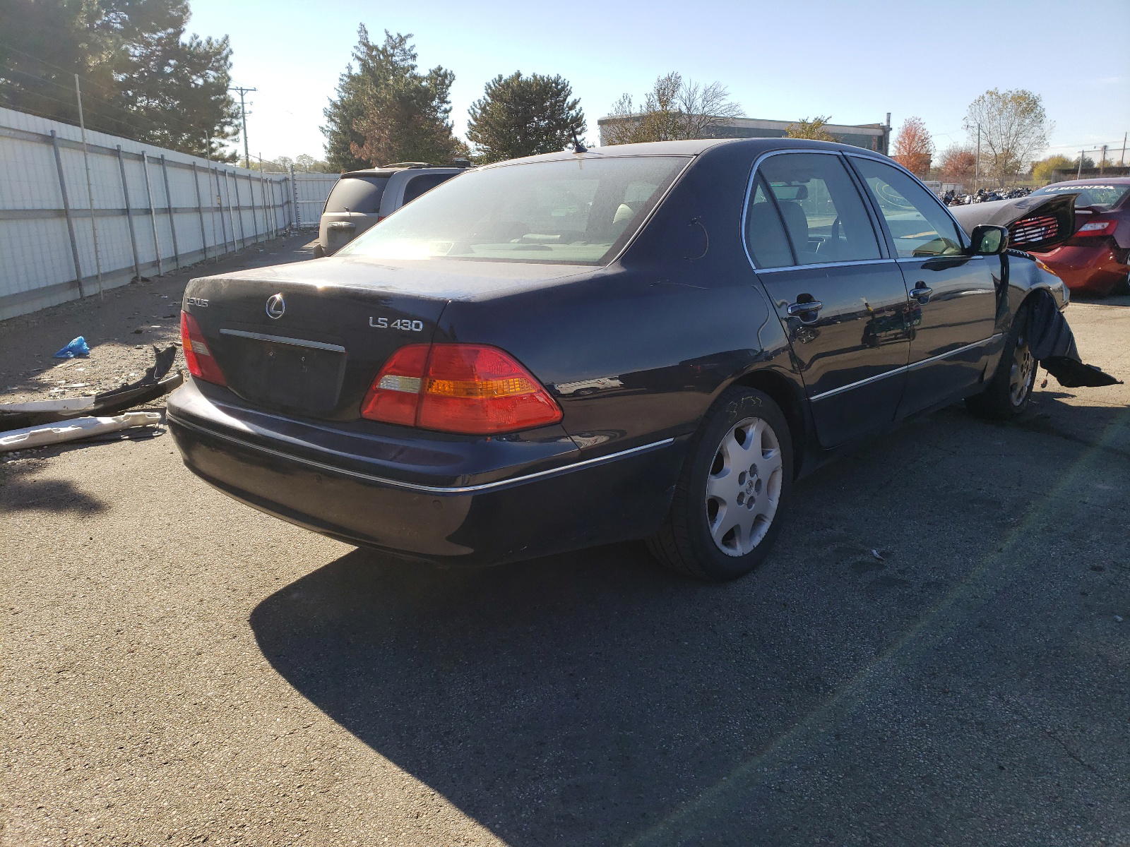 Photo 4 from auction – 2003 LEXUS LS 430 with VIN JTHBN30F830101290