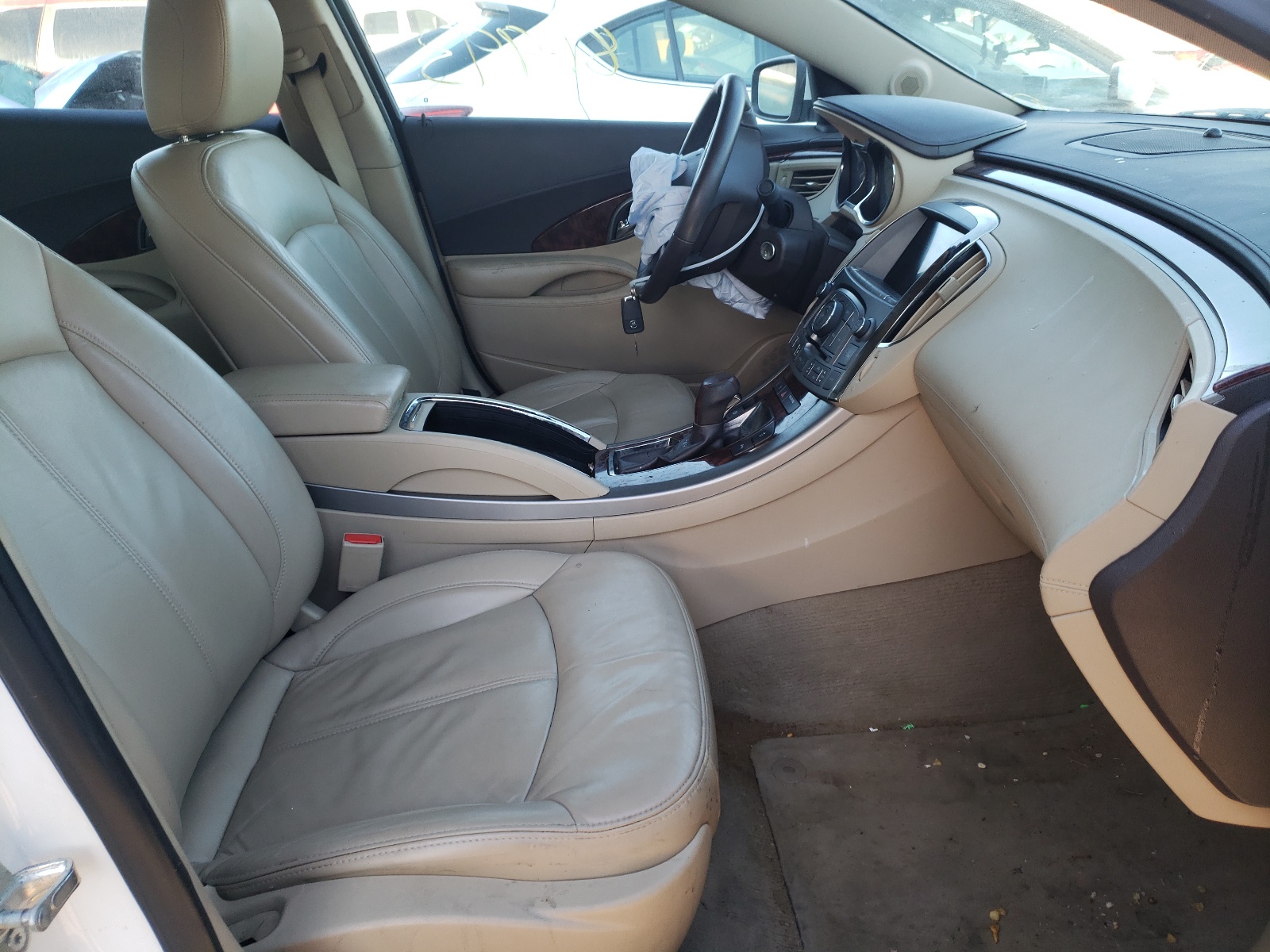 Photo 5 from auction – 2013 BUICK LACROSSE with VIN 1G4GC5ER0DF321402