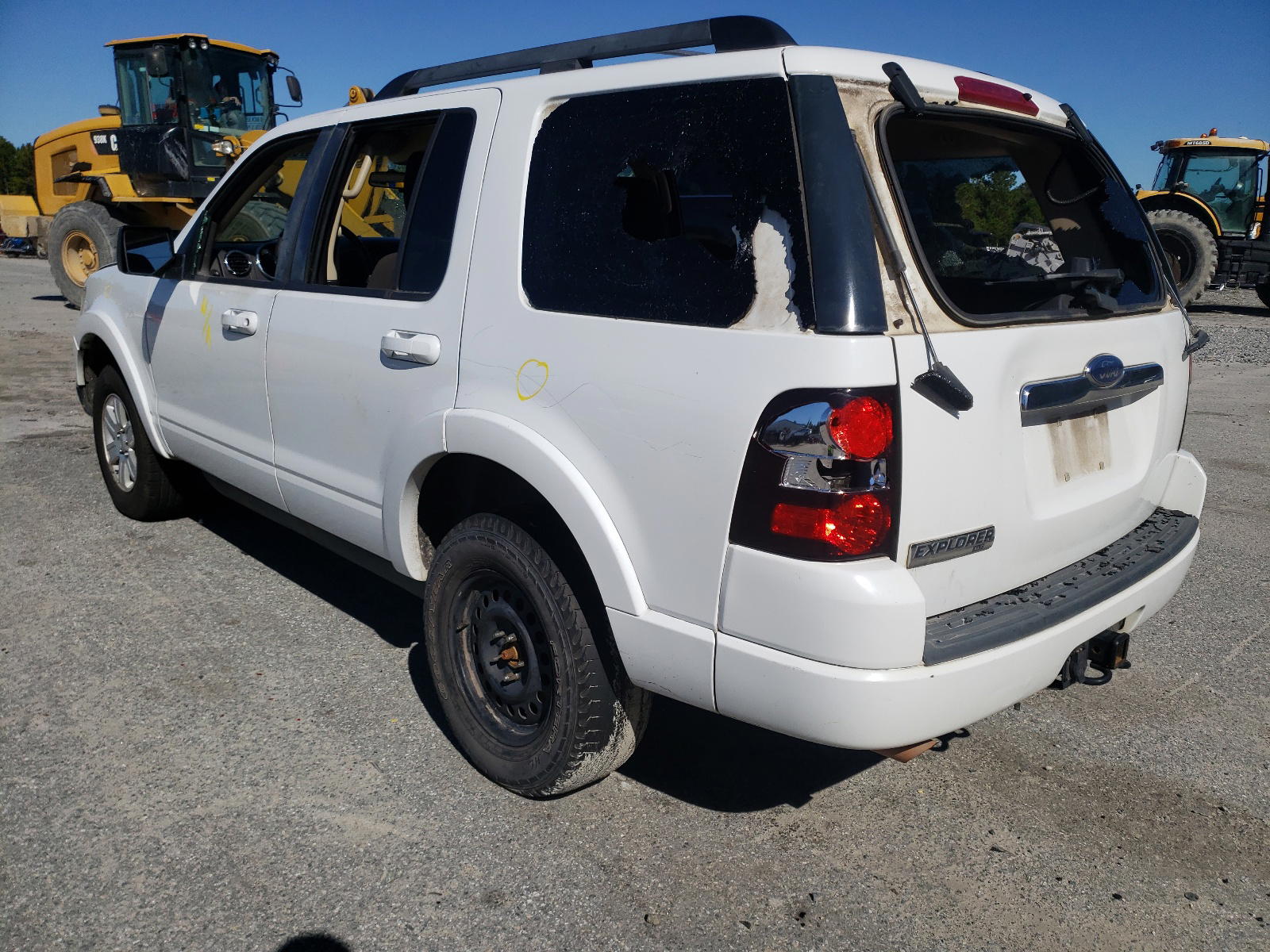 Photo 3 from auction – 2010 FORD EXPLORER X with VIN 1FMEU6DE2AUA22428