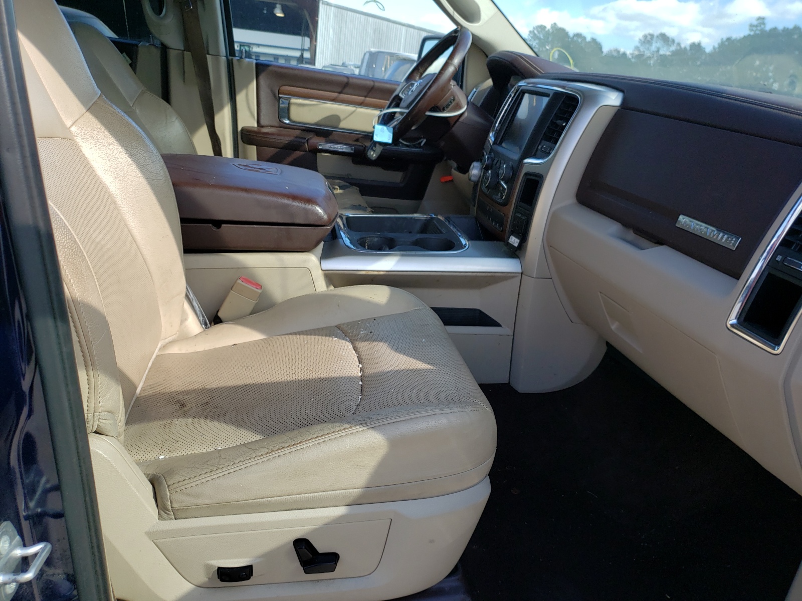Zdjęcie 5 z aukcji – 2016 RAM 1500 LARAM z VIN 1C6RR7NT9GS130180