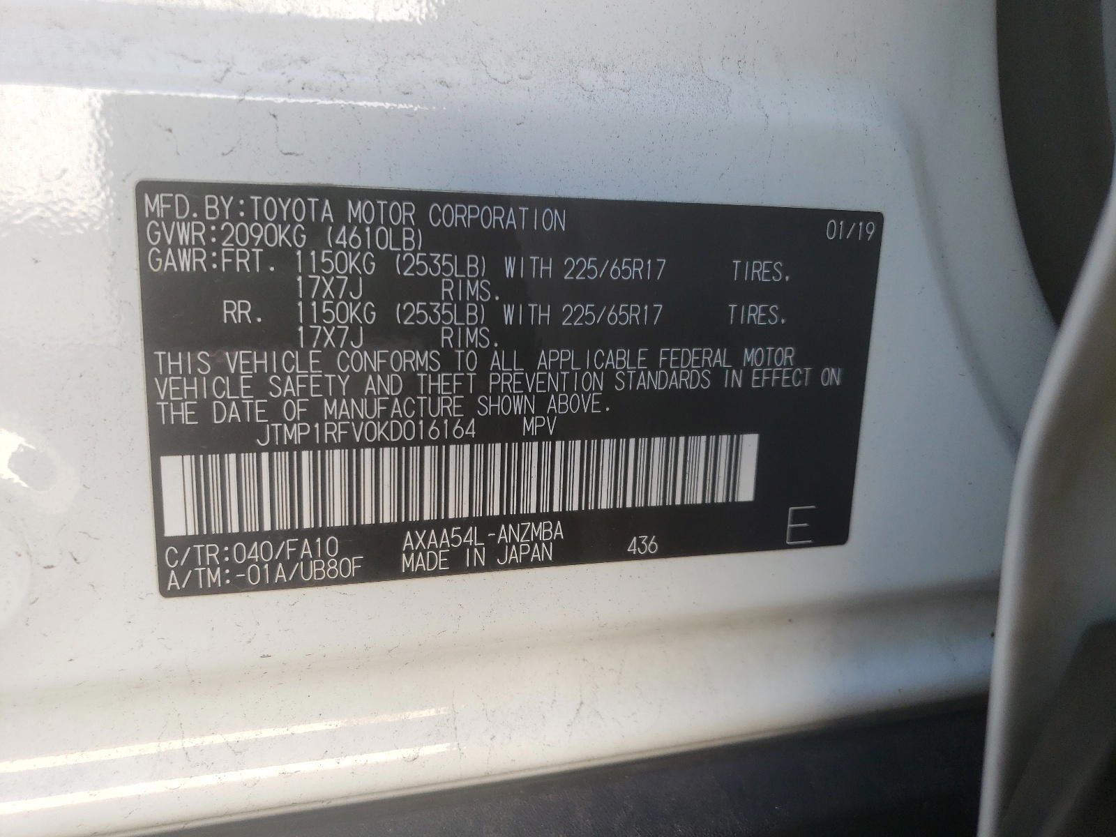 Photo 10 from auction – 2019 TOYOTA RAV4 XLE with VIN JTMP1RFV0KD016164