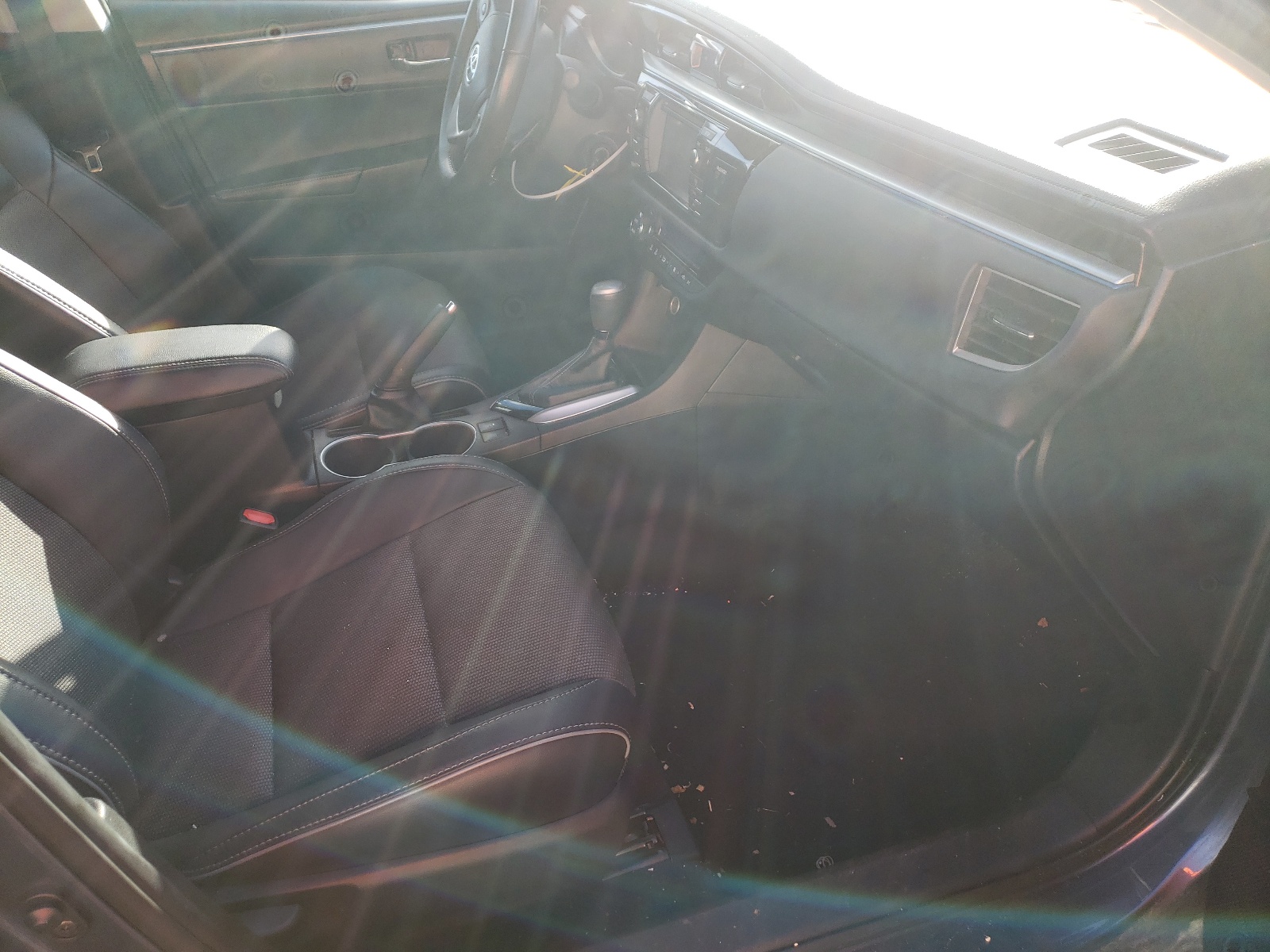 Photo 5 from auction – 2016 TOYOTA COROLLA L with VIN 2T1BURHE1GC700188