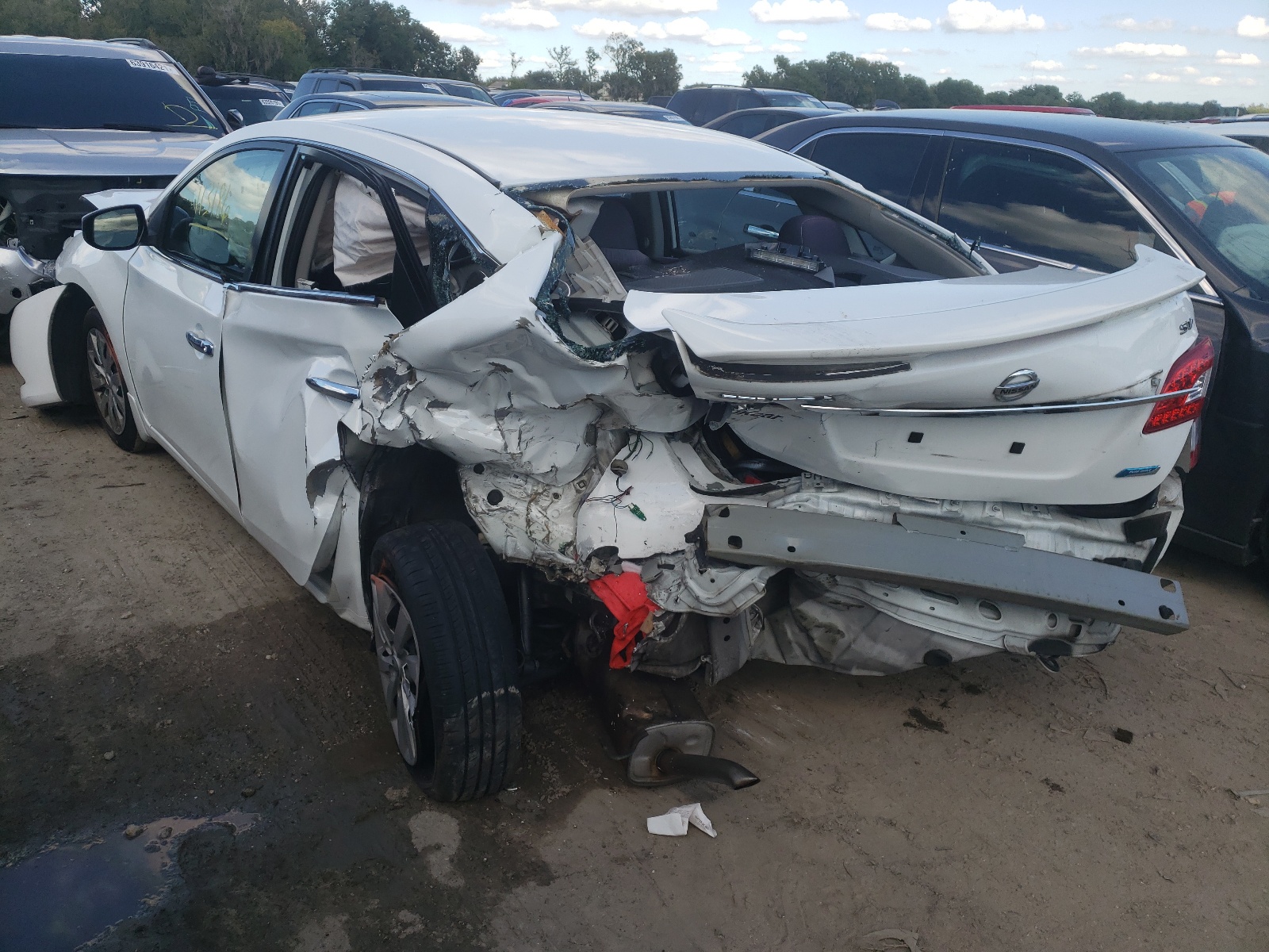 Photo 3 from auction – 2014 NISSAN SENTRA S with VIN 3N1AB7AP4EY304676