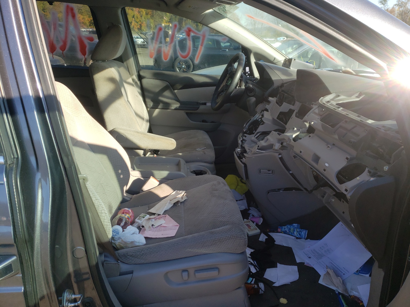 Photo 5 from auction – 2016 HONDA ODYSSEY EX with VIN 5FNRL5H45GB097095