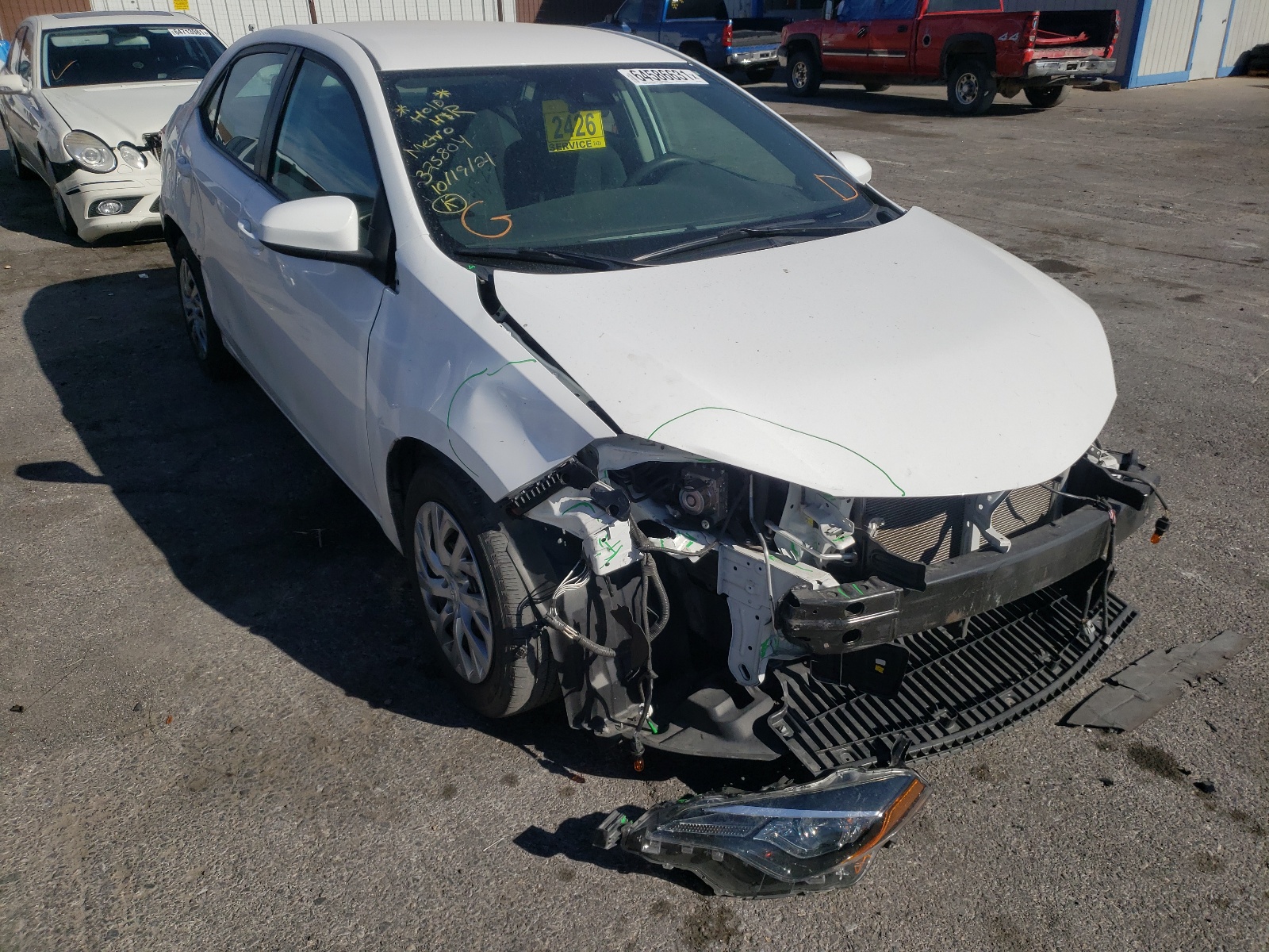TOYOTA COROLLA L 2019 with VIN 2T1BURHE6KC242723 - Photo from auction