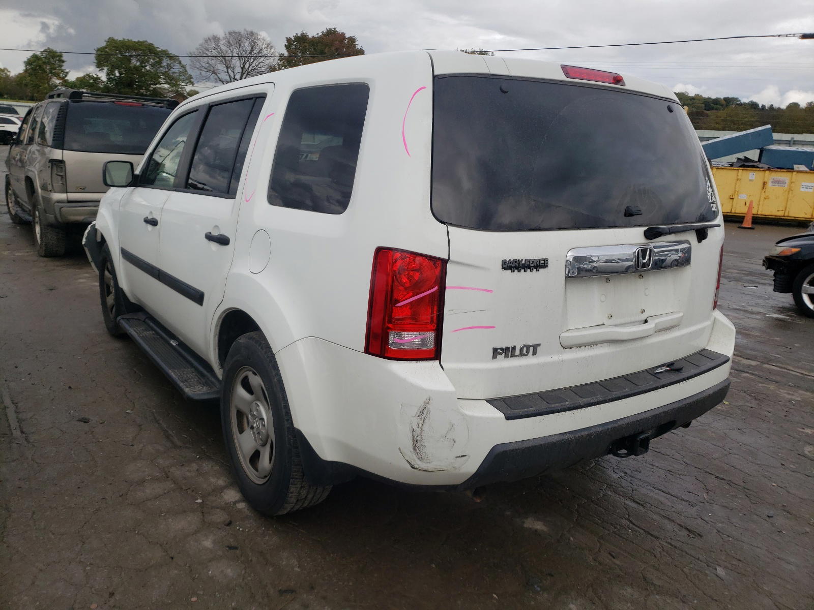 Photo 3 from auction – 2011 HONDA PILOT LX with VIN 5FNYF3H21BB033652