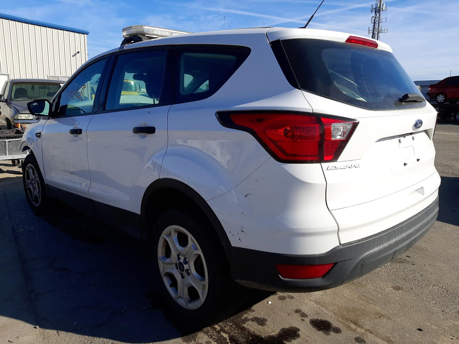 Photo 3 from auction – 2019 FORD ESCAPE S with VIN 1FMCU0F78KUB68577