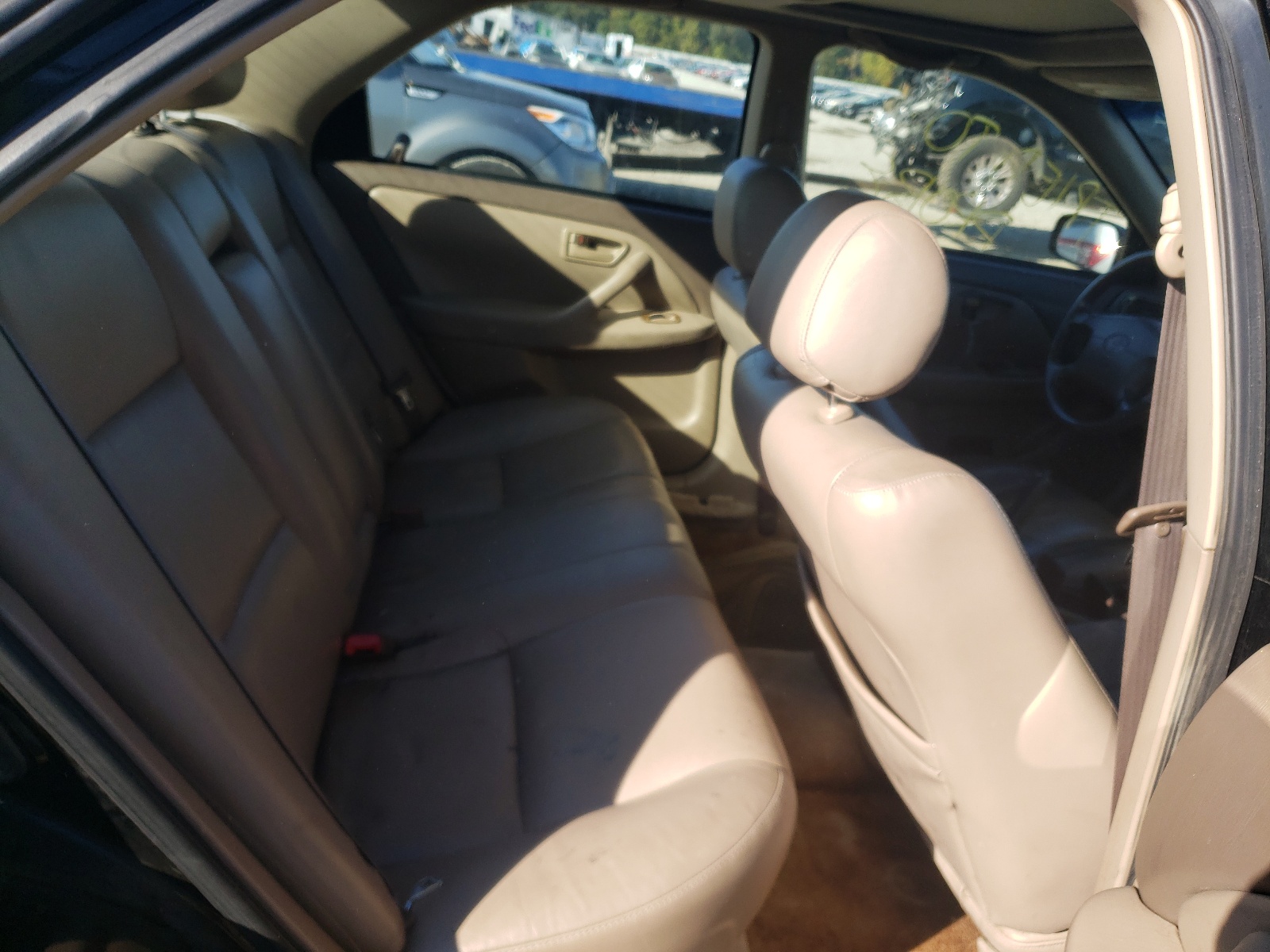 Photo 6 from auction – 2000 TOYOTA CAMRY LE with VIN 4T1BF22K5YU936181