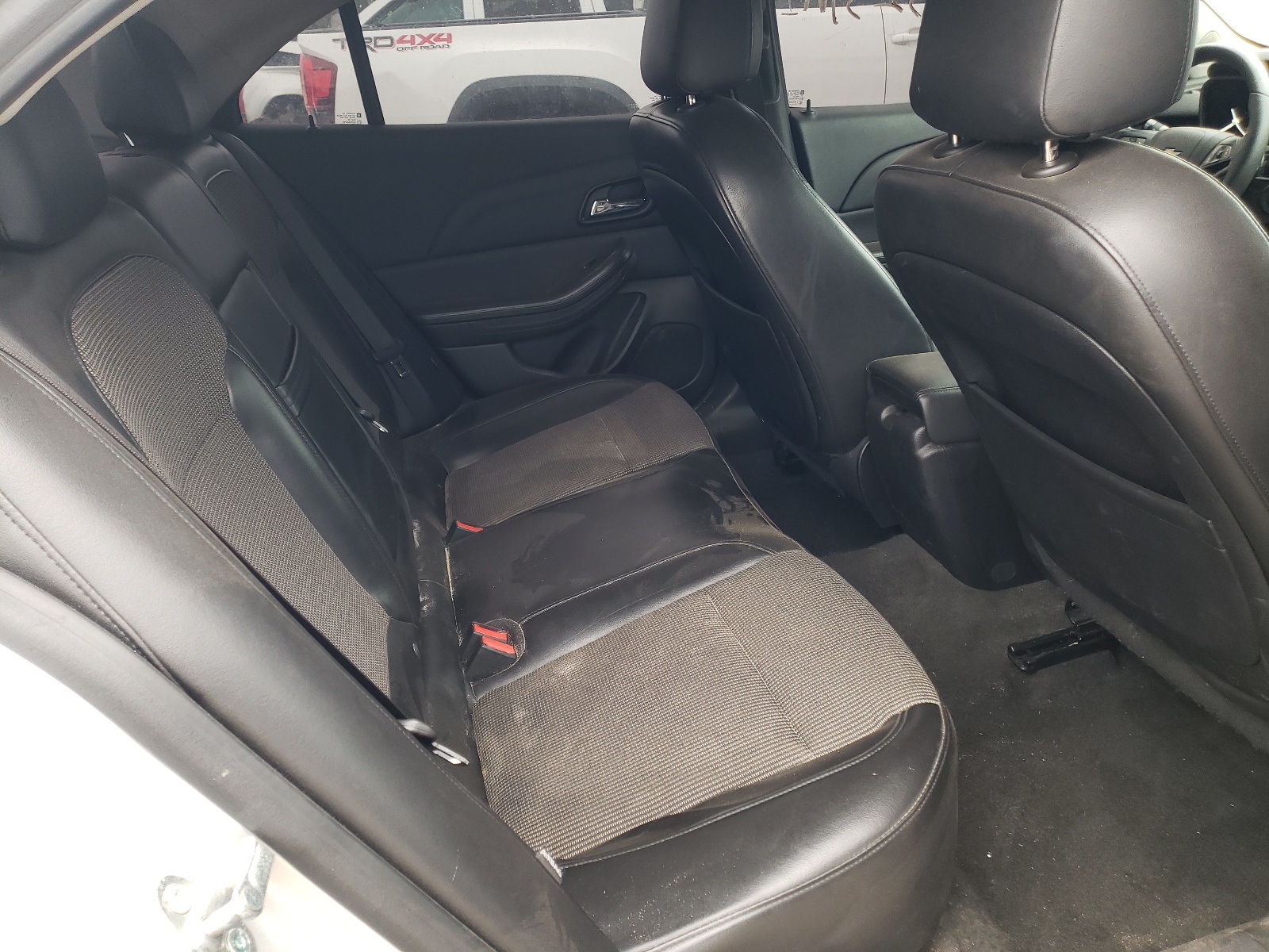 Photo 6 from auction – 2013 CHEVROLET MALIBU 1LT with VIN 1G11C5SA2DF144160