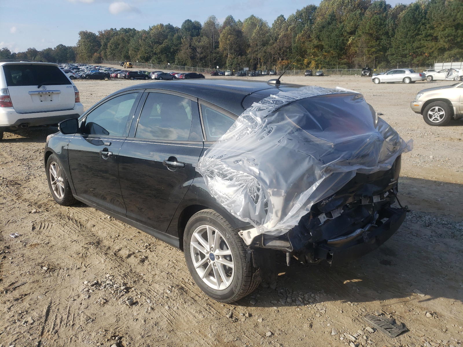 Photo 3 from auction – 2015 FORD FOCUS SE with VIN 1FADP3K22FL292180