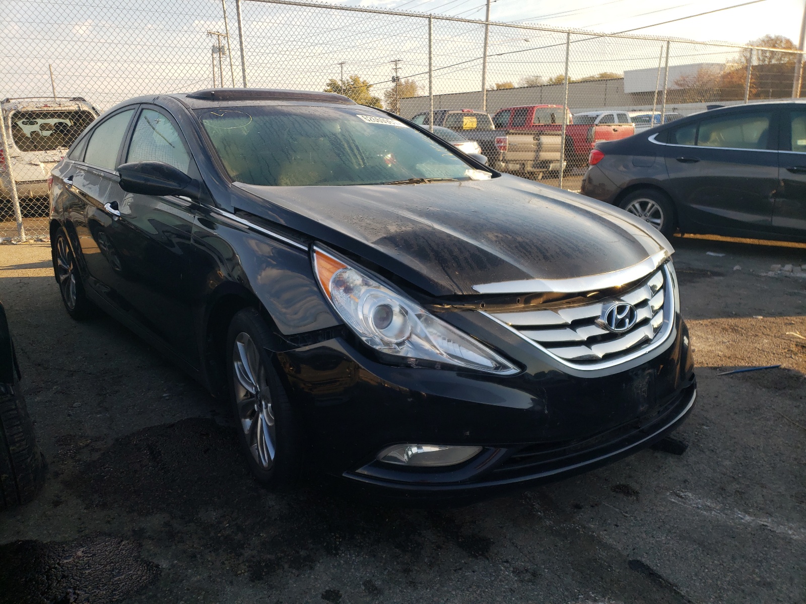 HYUNDAI SONATA SE 2013 with VIN 5NPEC4AC4DH658135 - Photo from auction