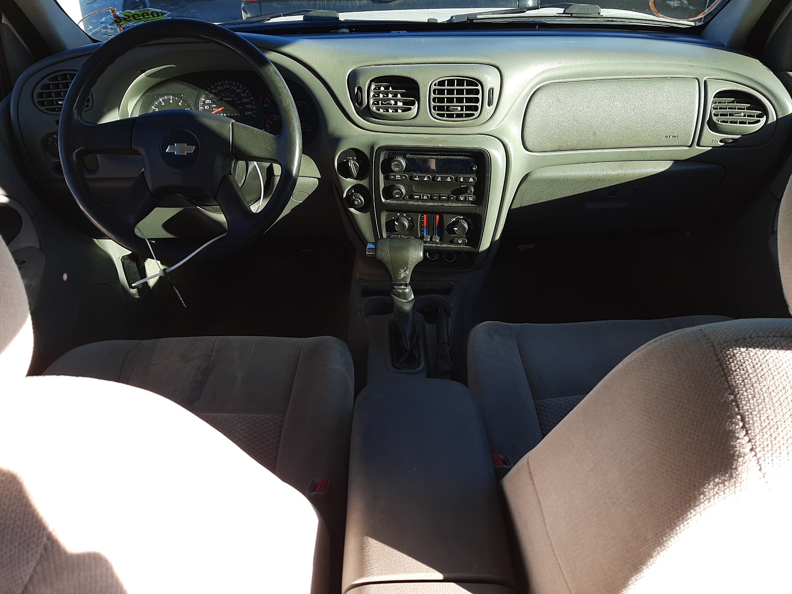 Photo 9 from auction – 2008 CHEVROLET TRAILBLAZE with VIN 1GNDT13S382120684