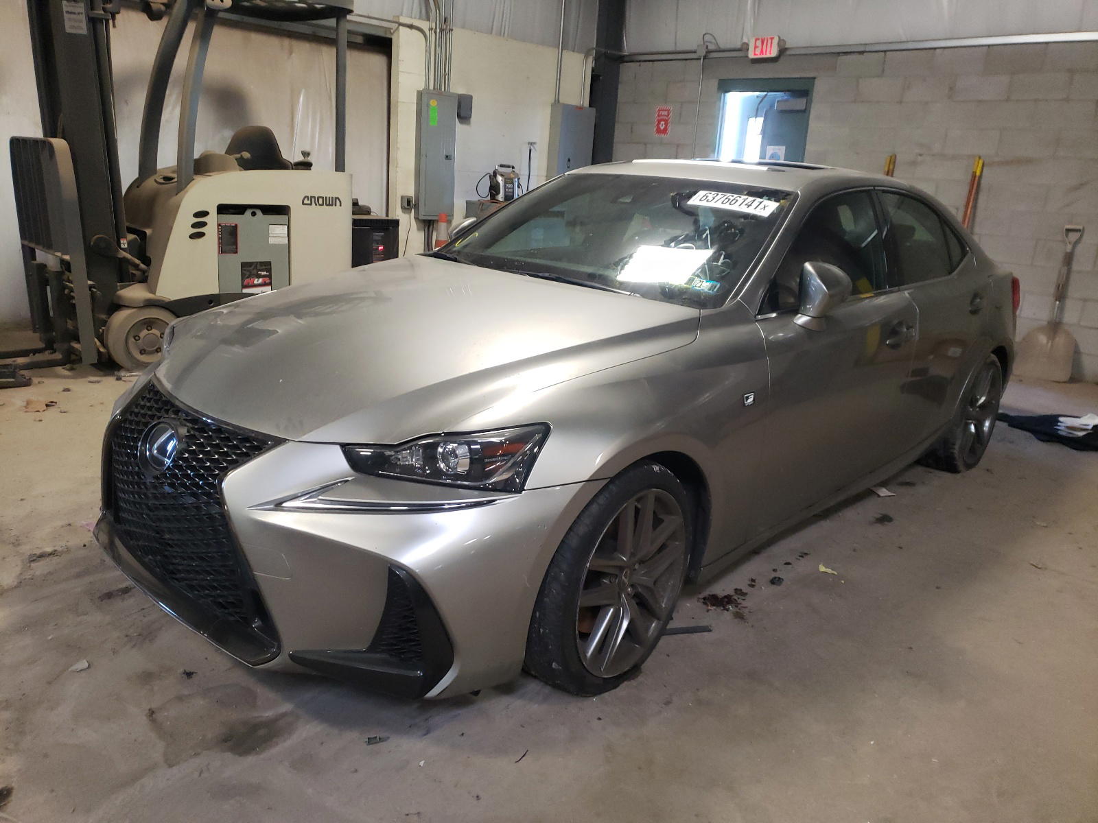 Photo 2 from auction – 2017 LEXUS IS 300 with VIN JTHCM1D22H5021593