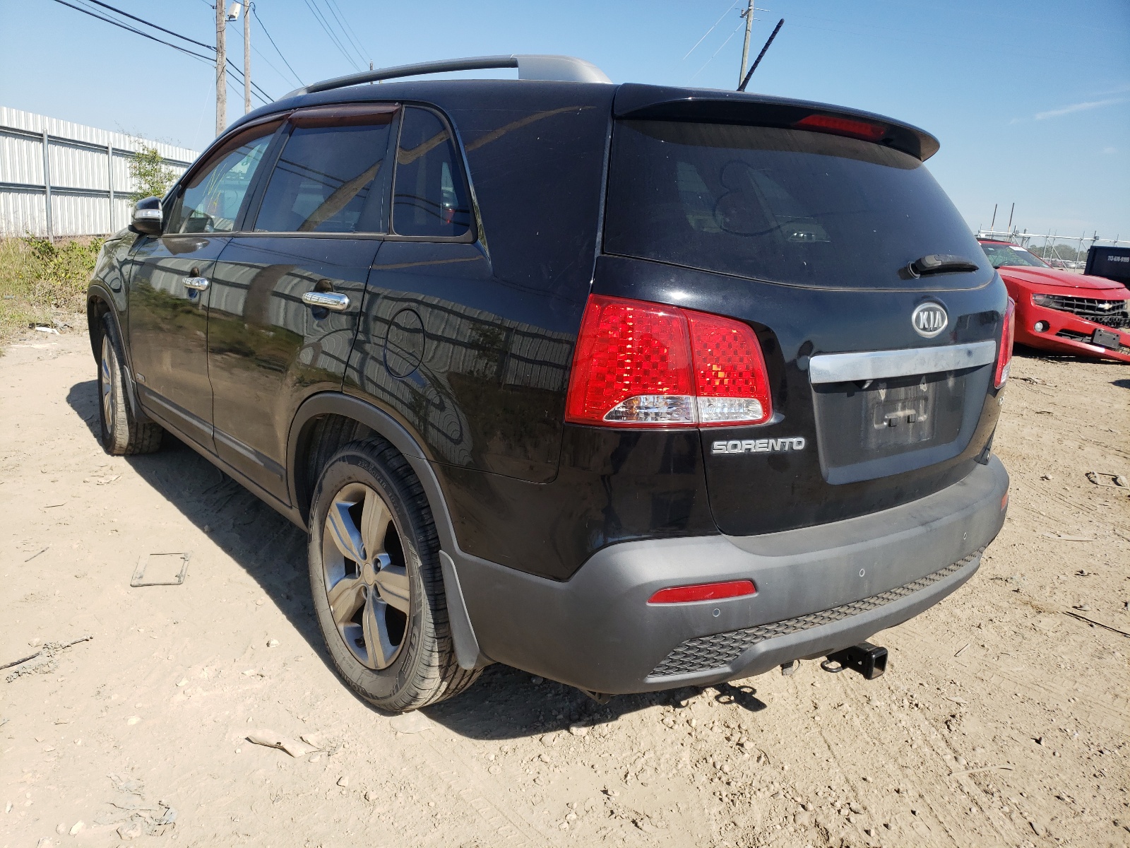 Photo 3 from auction – 2013 KIA SORENTO EX with VIN 5XYKUCA67DG311135