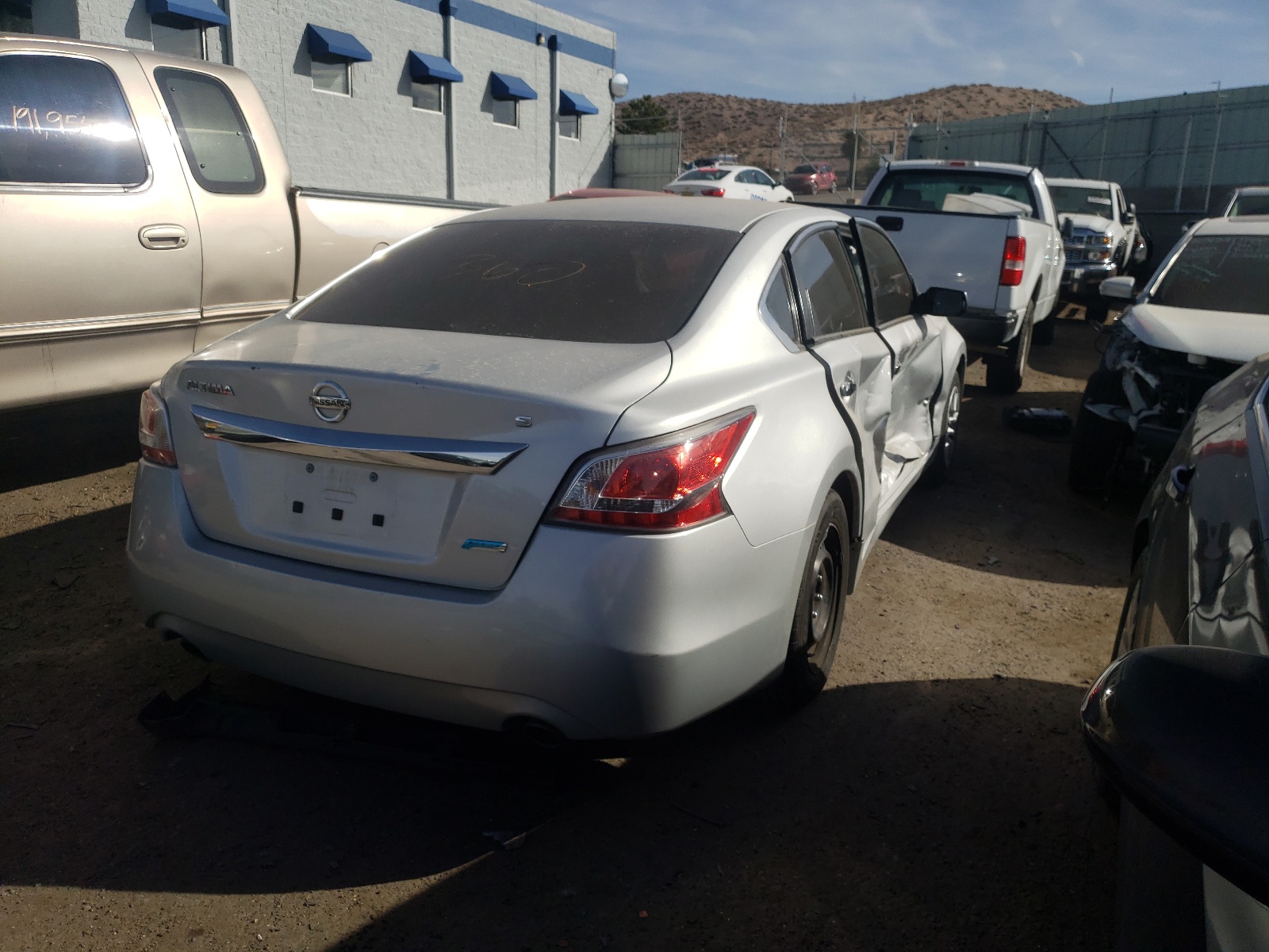 Photo 4 from auction – 2014 NISSAN ALTIMA 2.5 with VIN 1N4AL3AP2EN379978