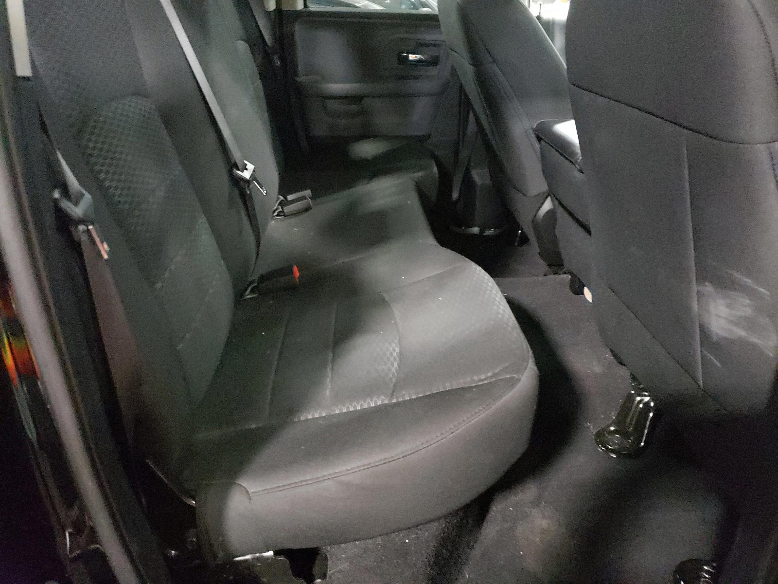 Photo 6 from auction – 2019 RAM 1500 CLASS with VIN 1C6RR7GG1KS670521