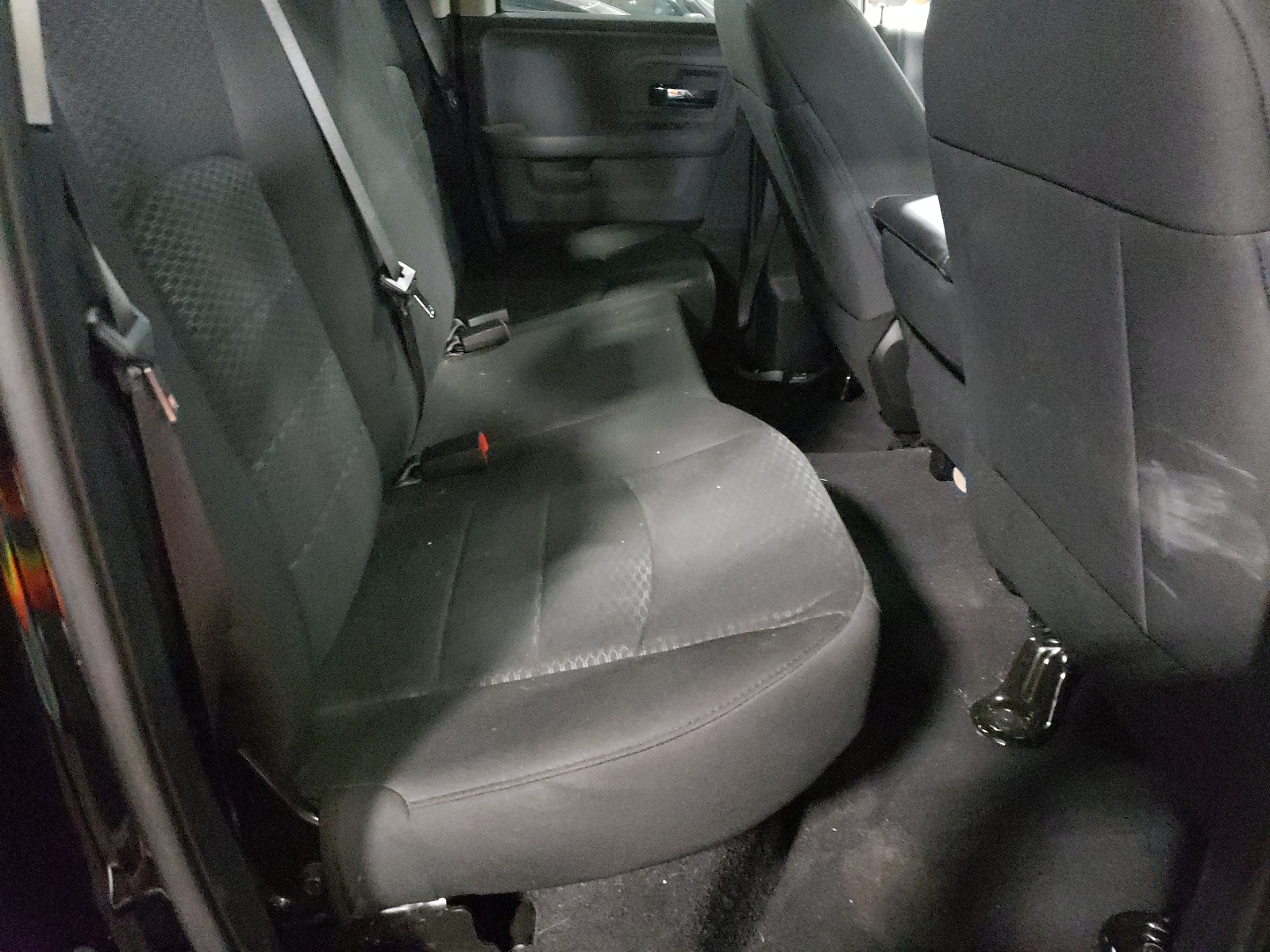 Zdjęcie 6 z aukcji – 2019 RAM 1500 CLASS z VIN 1C6RR7GG1KS670521