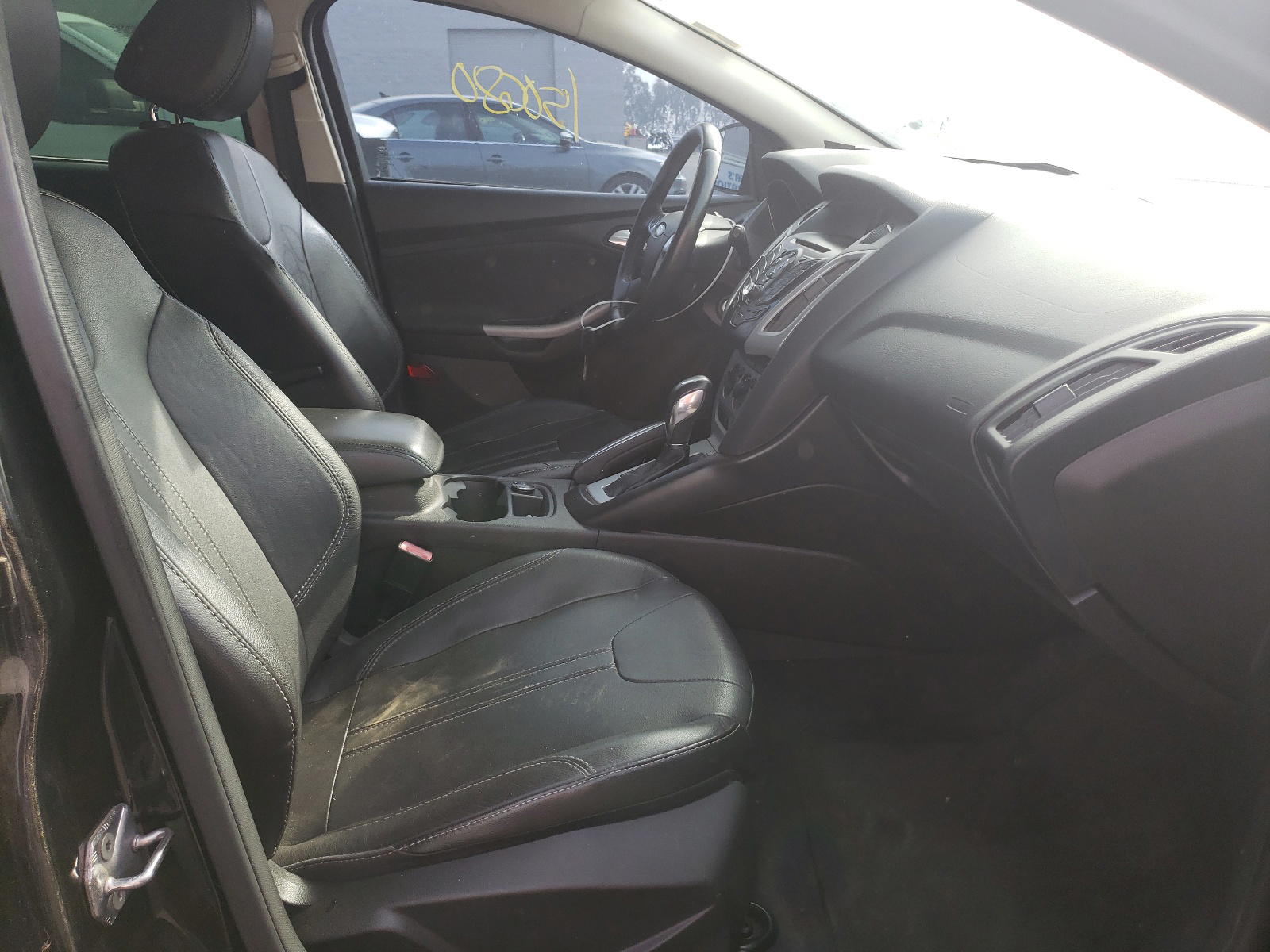 Photo 5 from auction – 2013 FORD FOCUS with VIN 1FADP3K27DL139307
