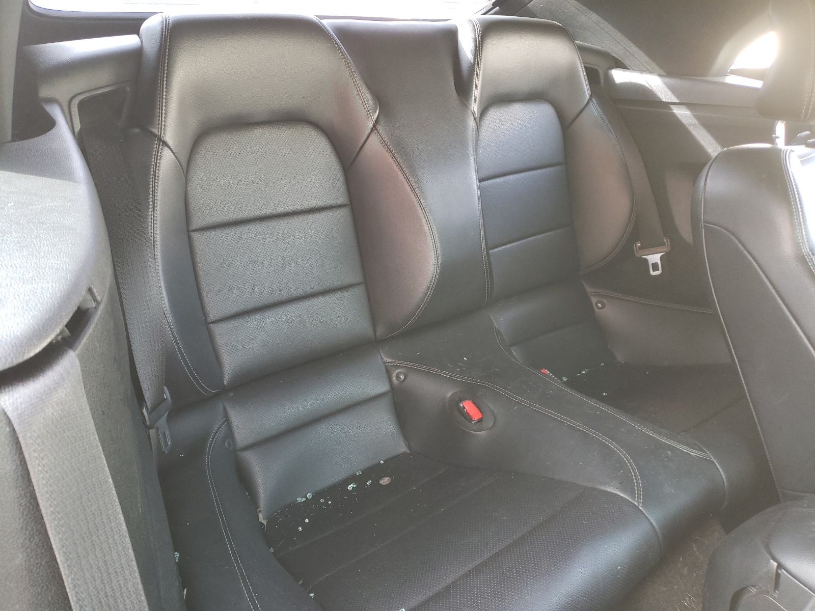 Photo 6 from auction – 2016 FORD MUSTANG with VIN 1FATP8UH6G5274460
