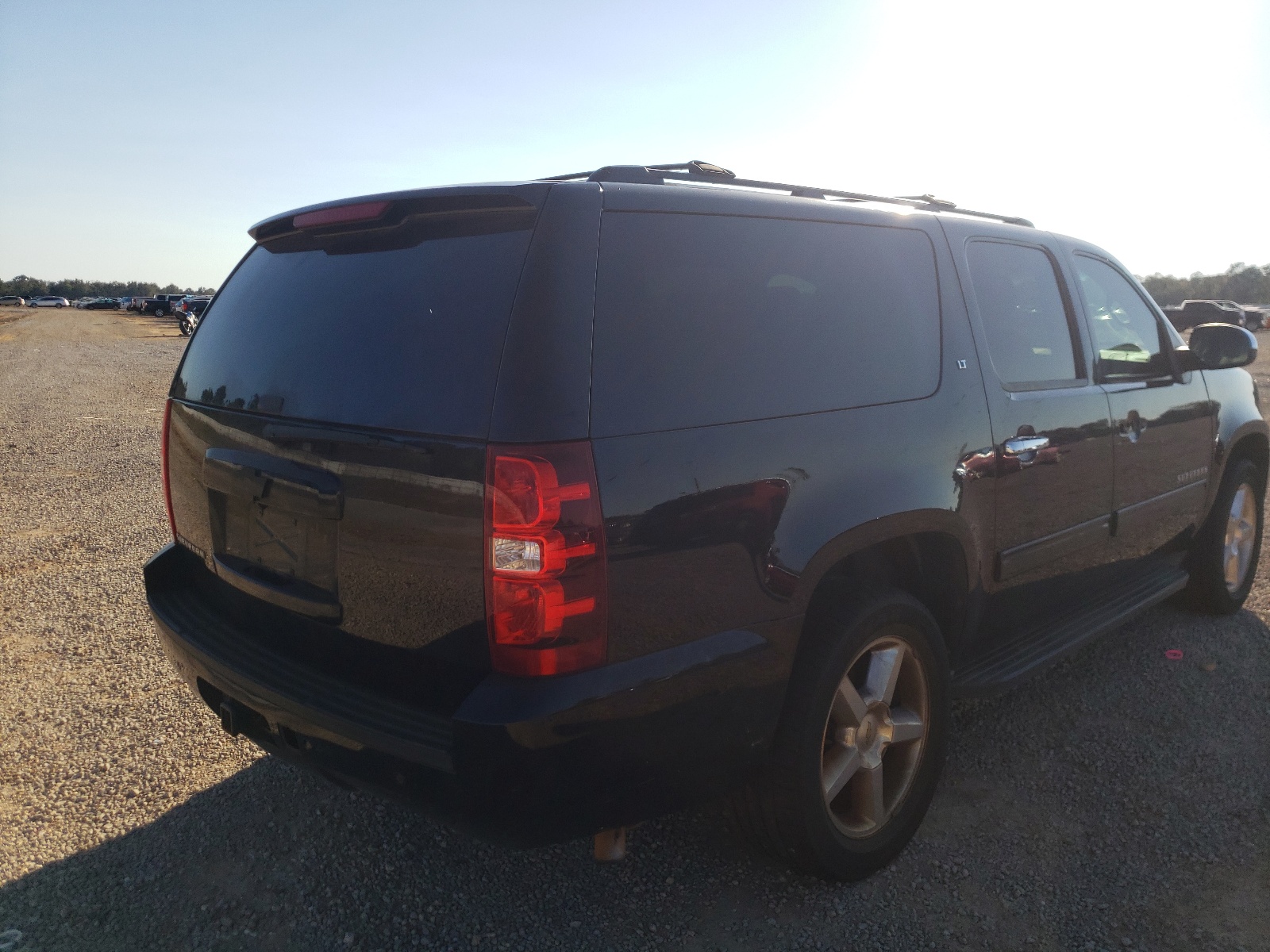 Photo 4 from auction – 2014 CHEVROLET SUBURBAN C with VIN 1GNSCJE00ER152255