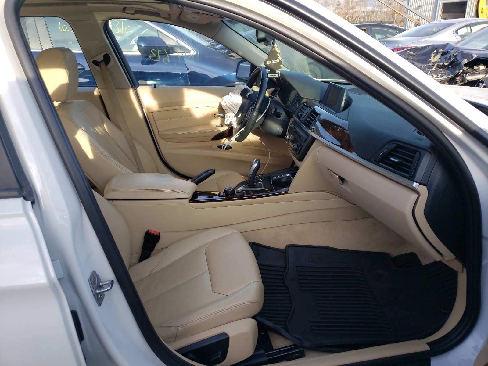 Photo 5 from auction – 2013 BMW 320 I XDRI with VIN WBA3C3C53DF982653