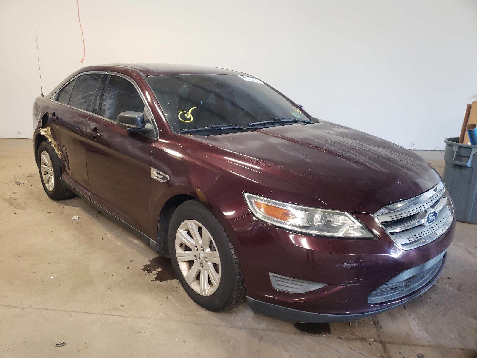FORD TAURUS SE 2011 with VIN 1FAHP2DW8BG109802 - Photo from auction