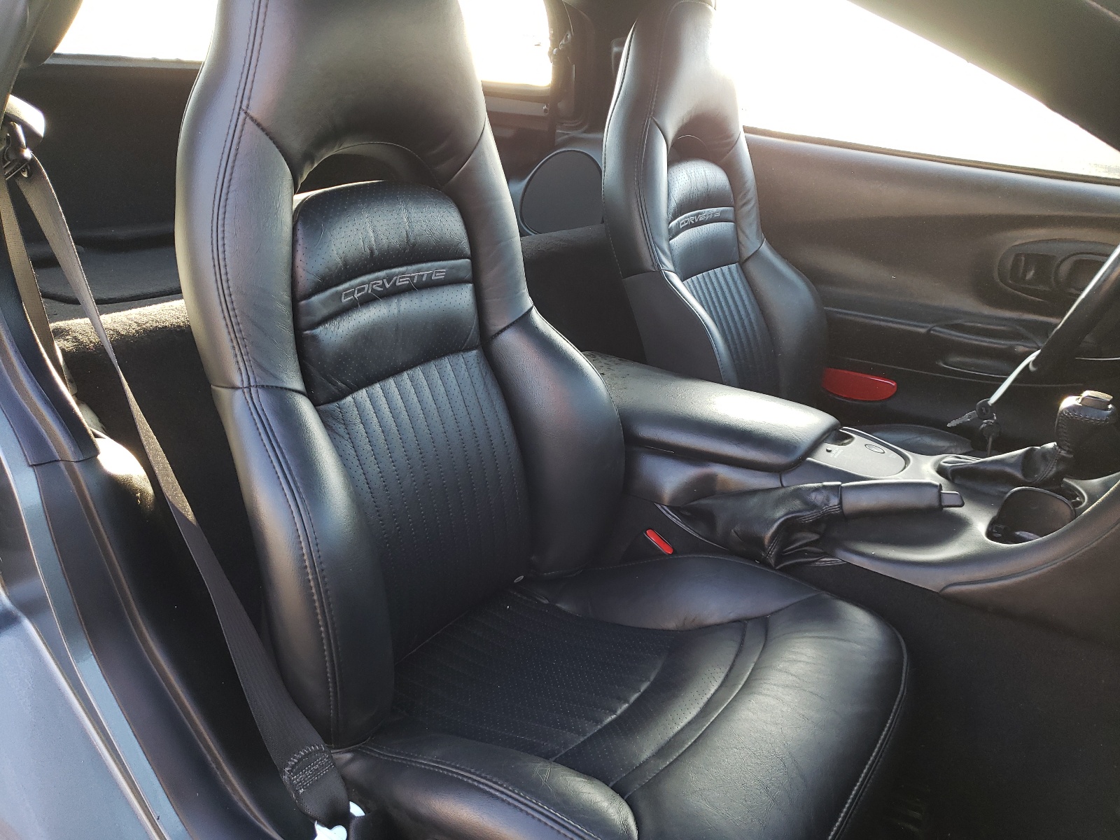 Photo 6 from auction – 2003 CHEVROLET CORVETTE with VIN 1G1YY22G235103518