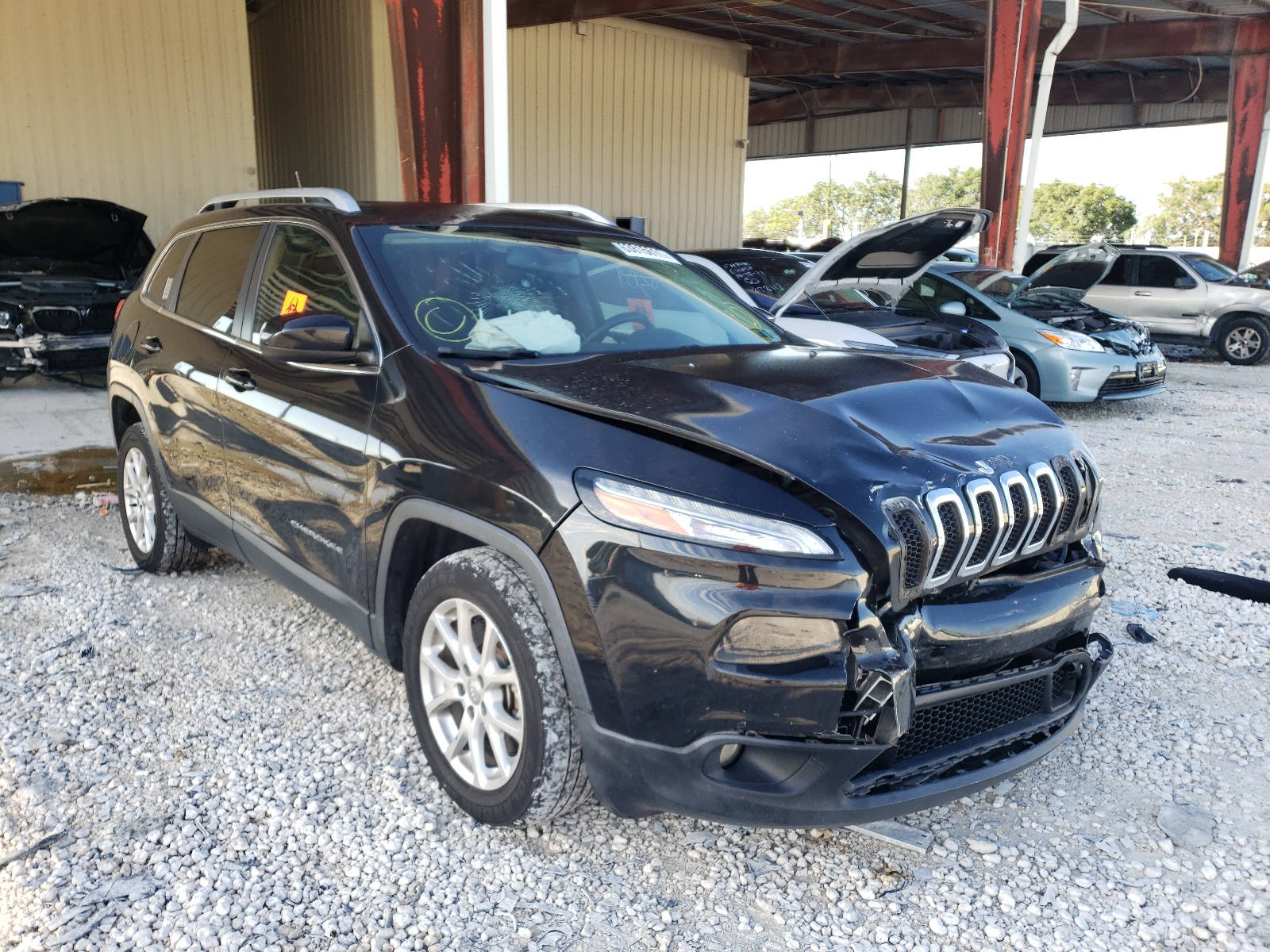 Photo 1 from auction – 2015 JEEP CHEROKEE L with VIN 1C4PJLCB7FW670404