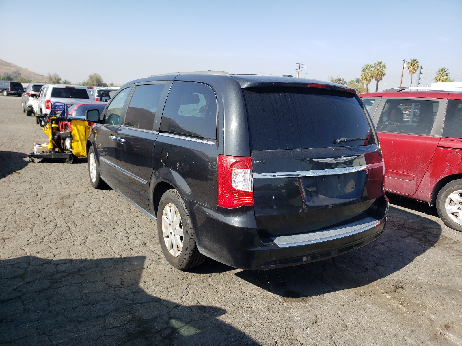 Photo 3 from auction – 2012 CHRYSLER TOWN & COU with VIN 2C4RC1CG3CR376750