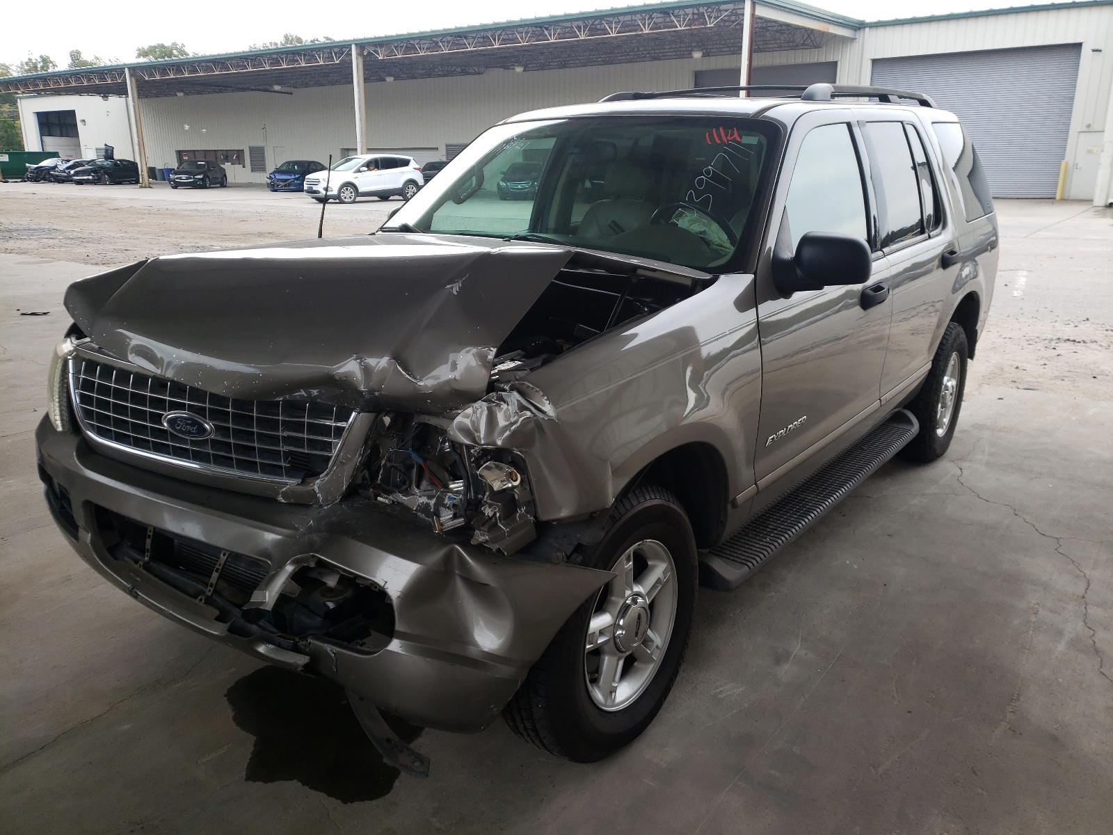 Photo 2 from auction – 2004 FORD EXPLORER X with VIN 1FMZU63K04ZB02410