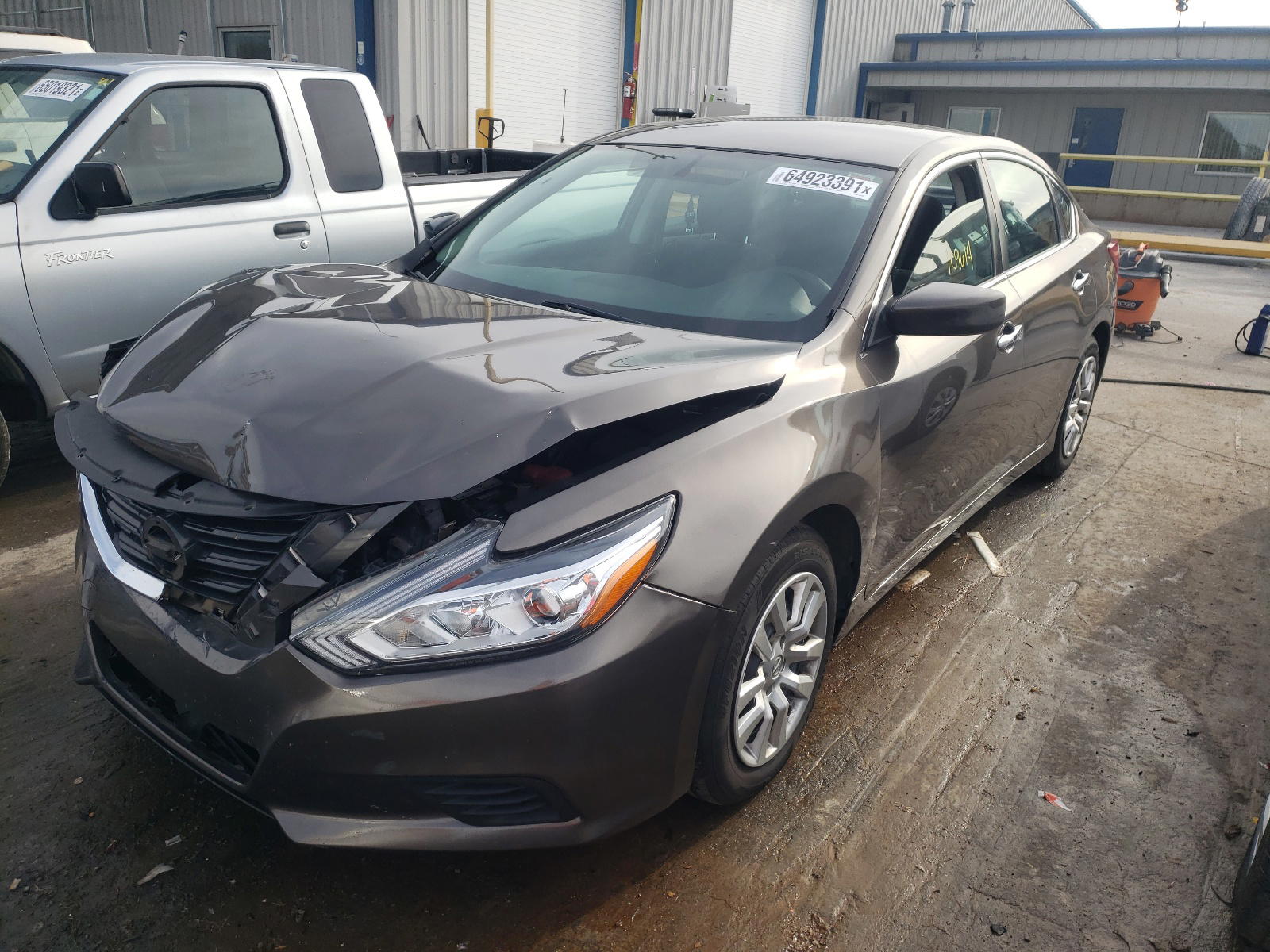 Photo 2 from auction – 2016 NISSAN ALTIMA 2.5 with VIN 1N4AL3AP2GN340259