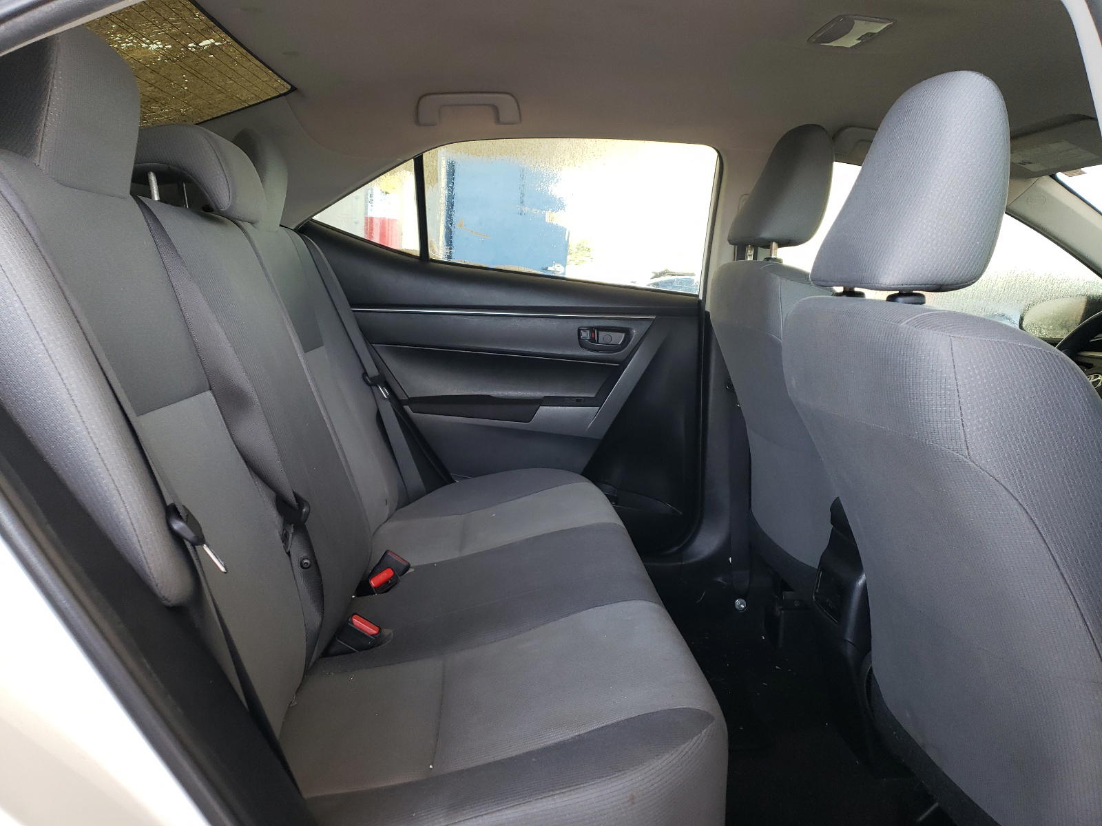 Photo 6 from auction – 2015 TOYOTA COROLLA L with VIN 2T1BURHE3FC376806