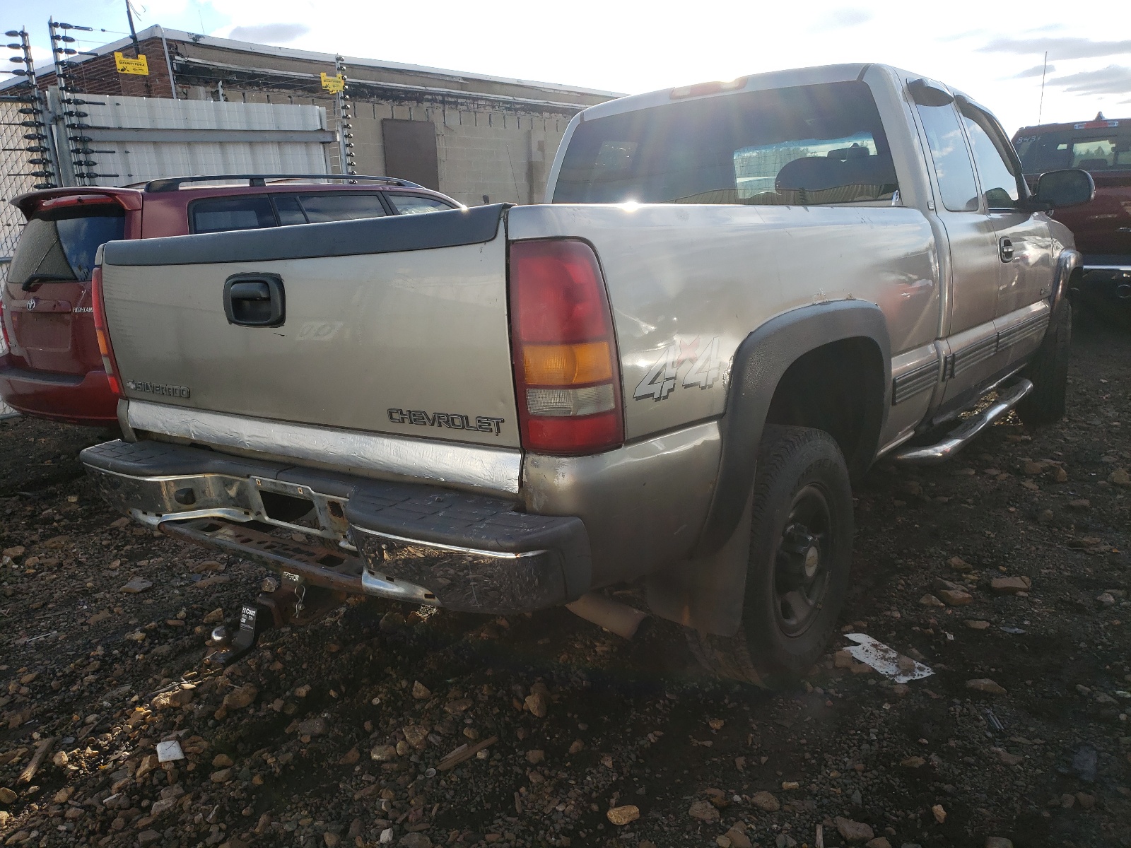 Photo 4 from auction – 1999 CHEVROLET SILVERADO with VIN 1GCGK29U5XE134249