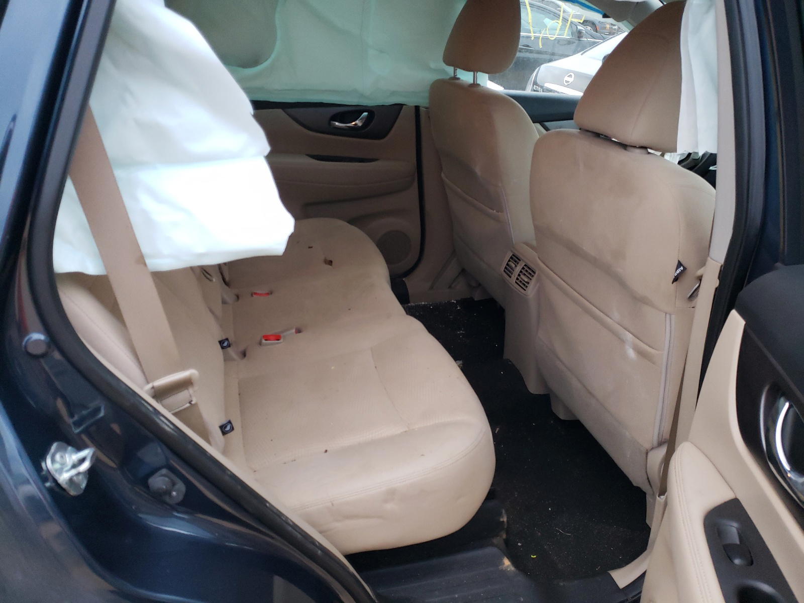 Photo 6 from auction – 2016 NISSAN ROGUE S with VIN KNMAT2MT8GP594561