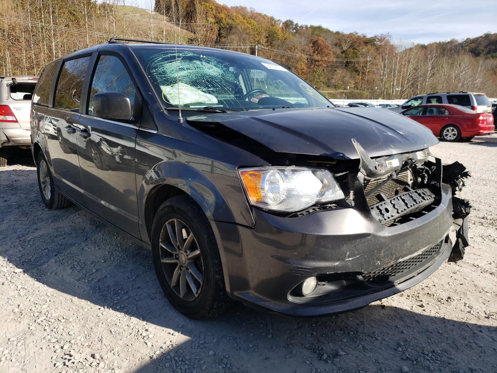 DODGE GRAND CARA 2019 with VIN 2C4RDGCG1KR511643 - Photo from auction