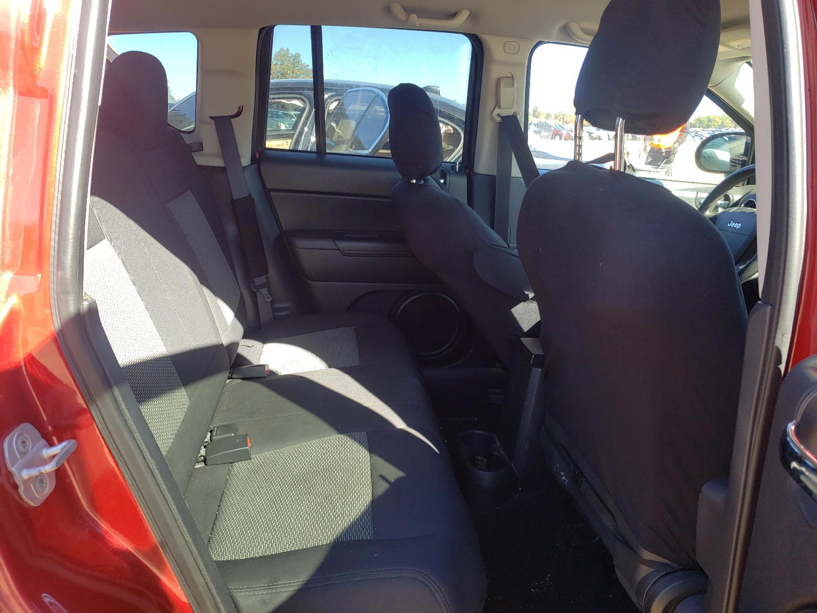 Photo 6 from auction – 2010 JEEP COMPASS SP with VIN 1J4NT4FB3AD612002