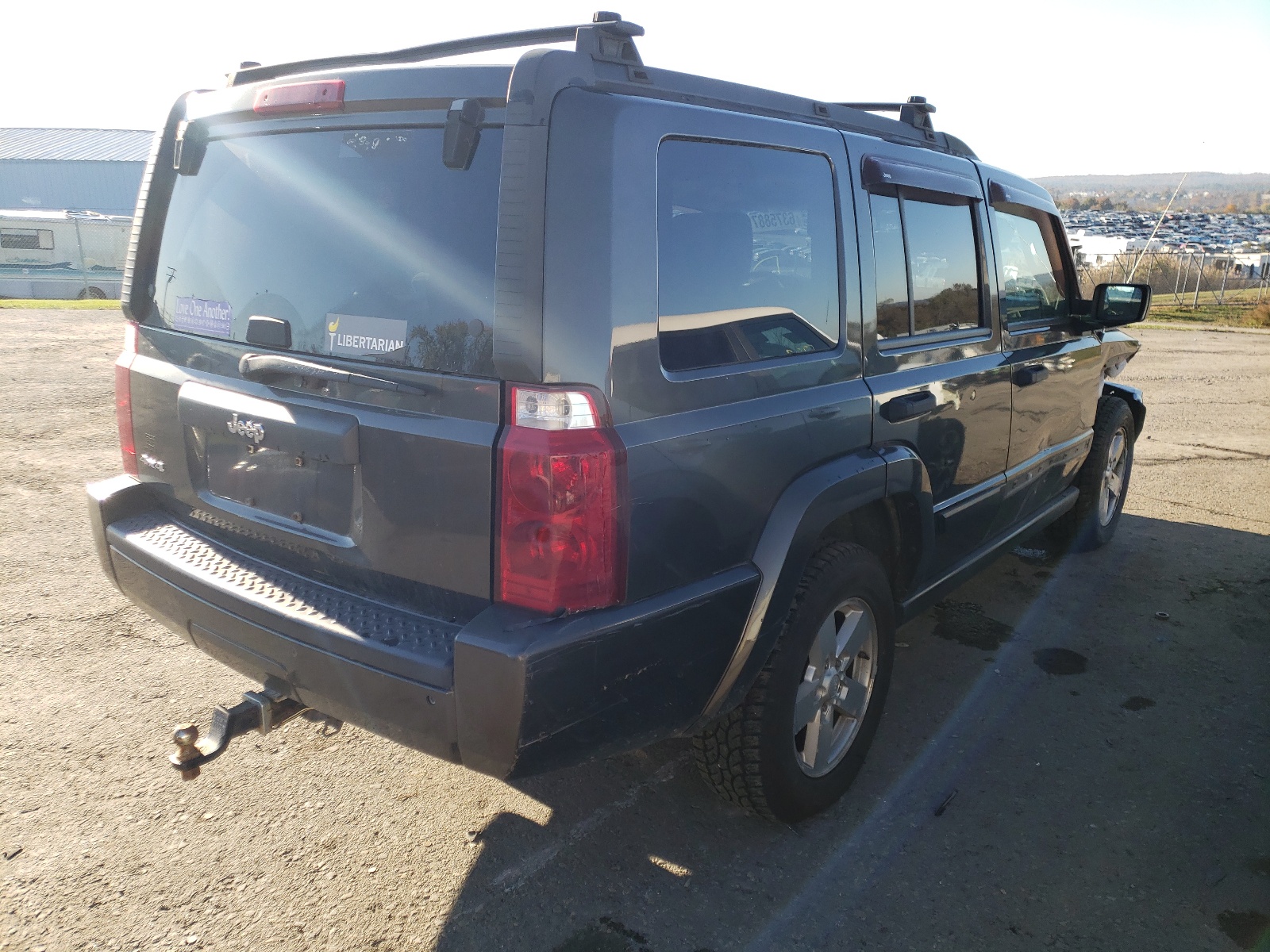 Photo 4 from auction – 2006 JEEP COMMANDER with VIN 1J8HG48N56C245480