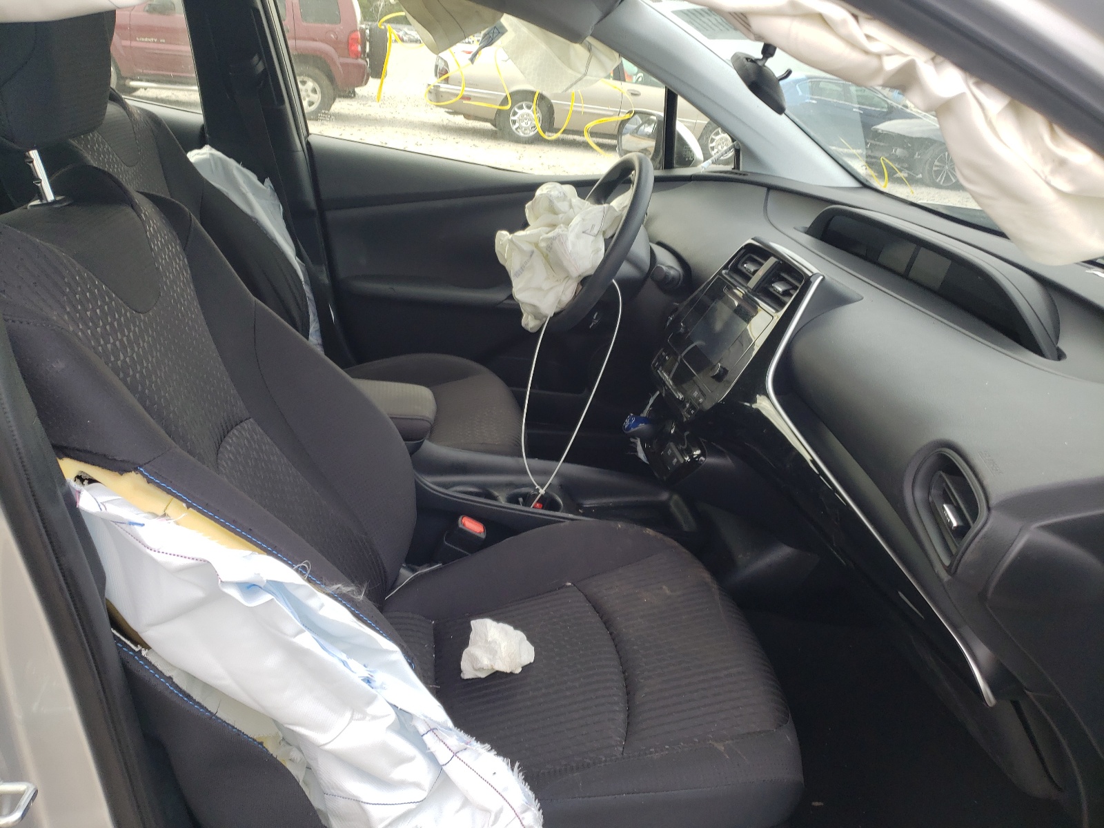 Photo 5 from auction – 2018 TOYOTA PRIUS with VIN JTDKBRFU6J3067686