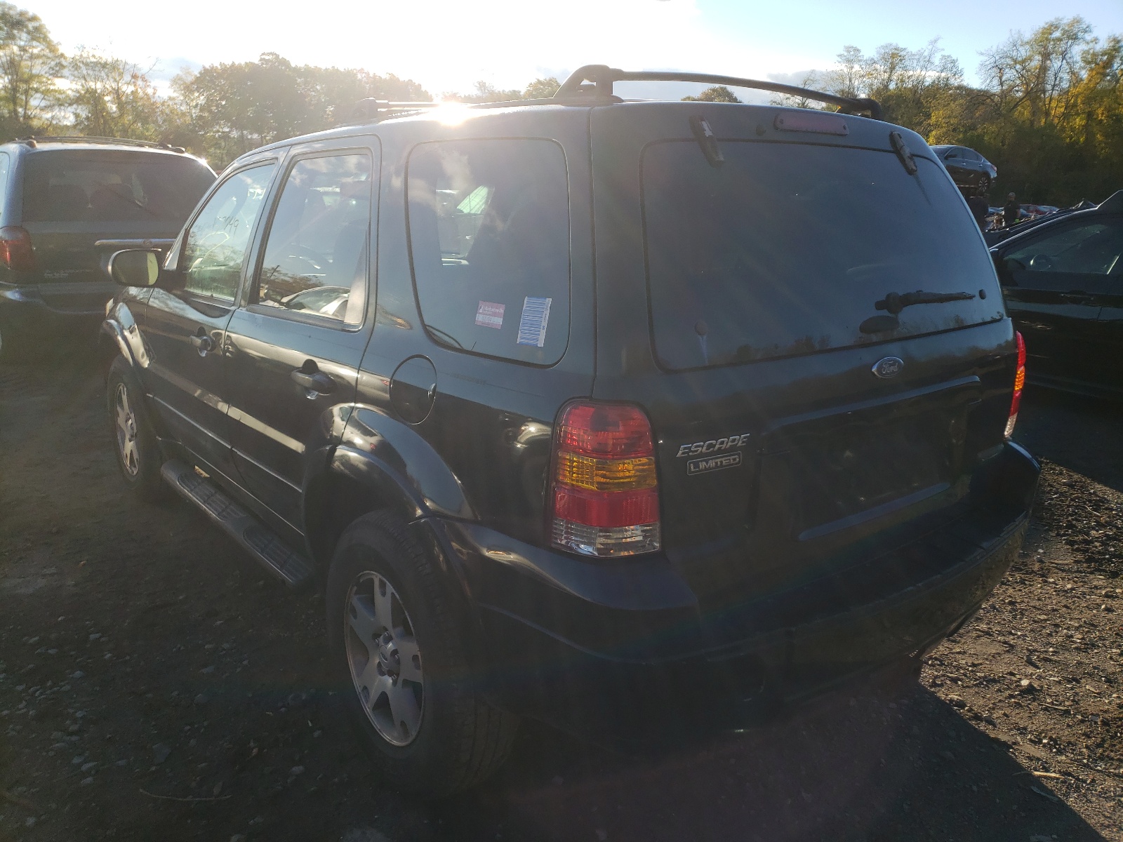 Photo 3 from auction – 2005 FORD ESCAPE LIM with VIN 1FMYU941X5KA54198