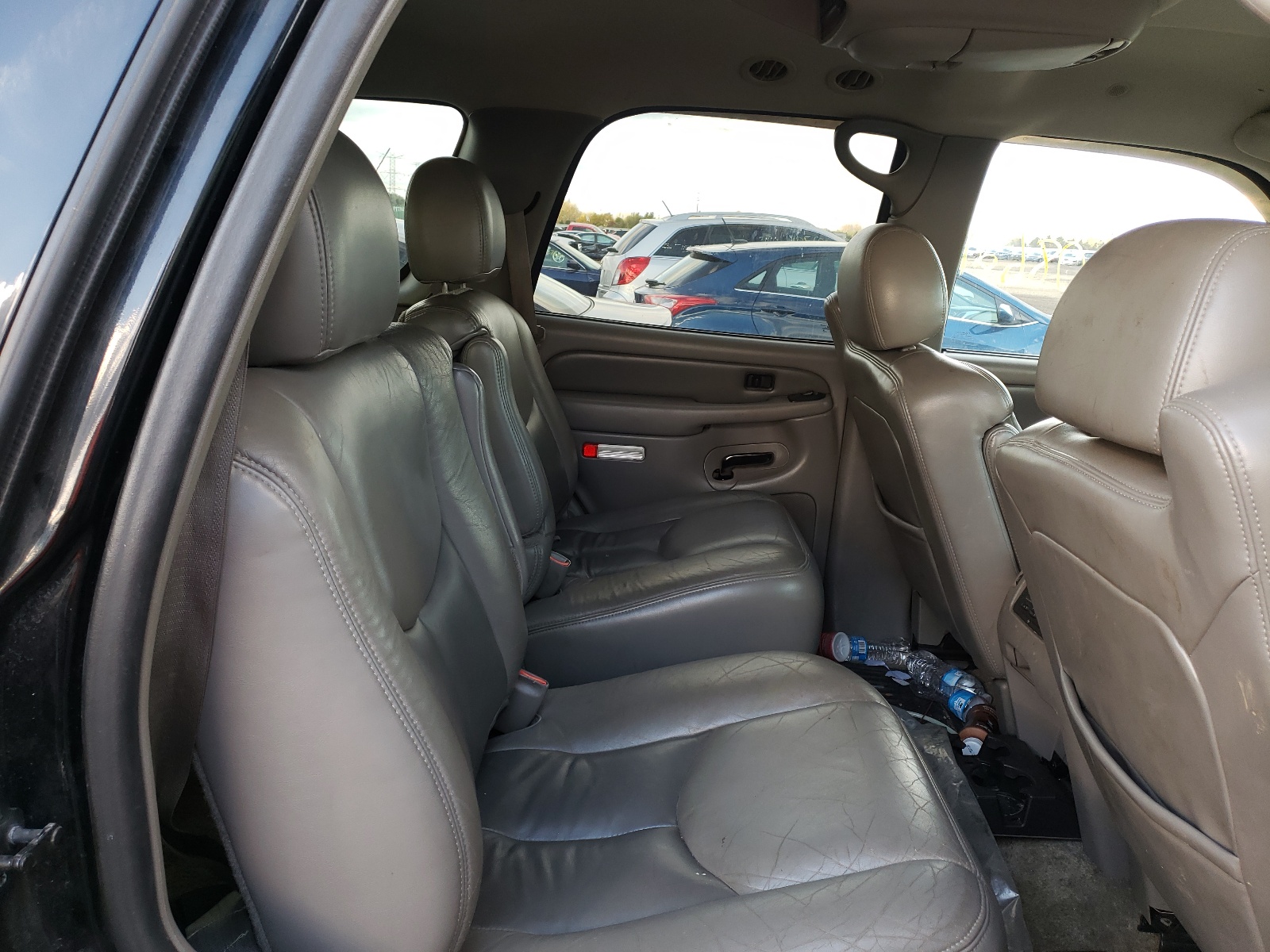 Photo 6 from auction – 2003 GMC YUKON DENA with VIN 1GKEK63U23J152835