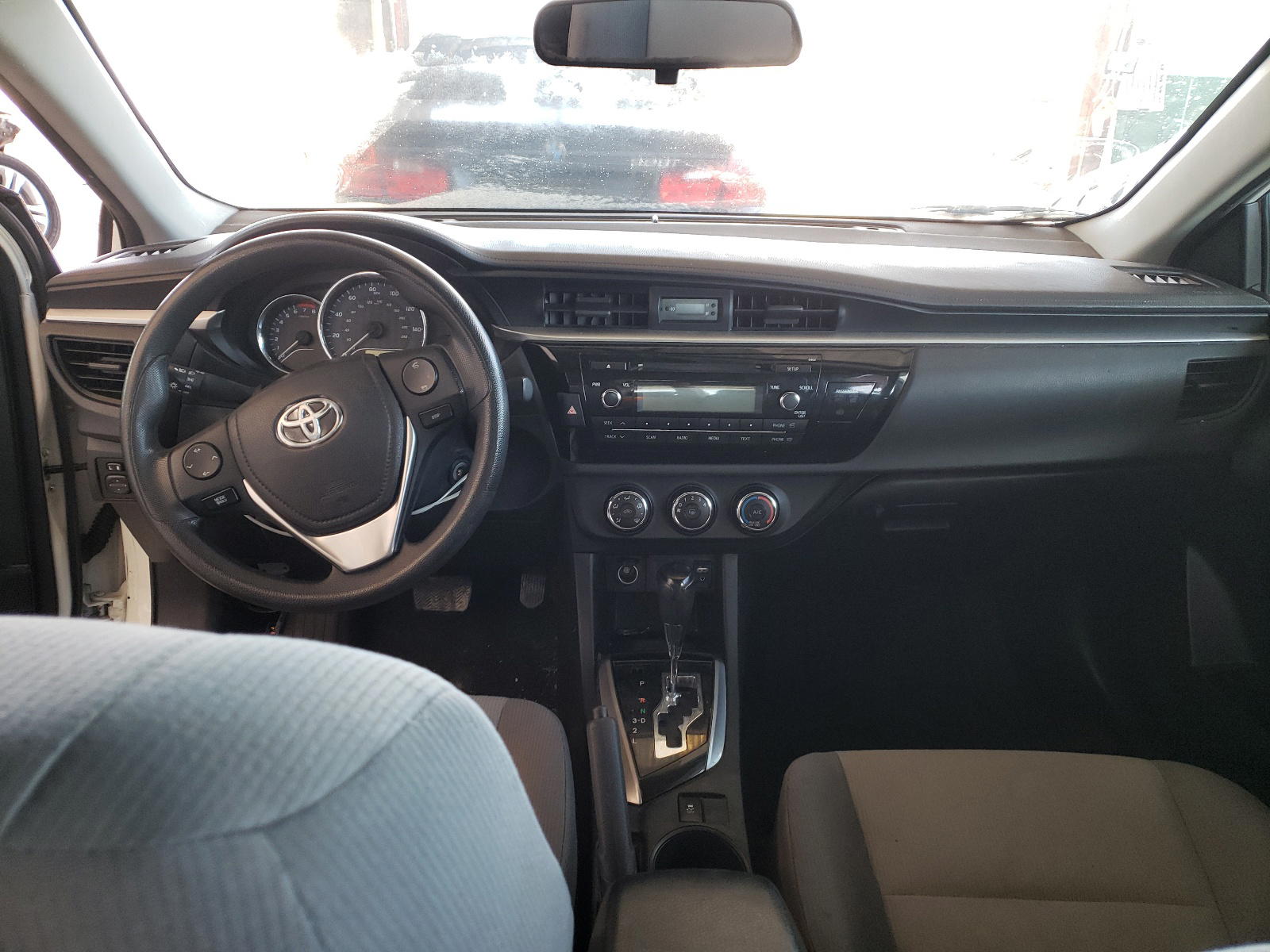 Photo 9 from auction – 2015 TOYOTA COROLLA L with VIN 2T1BURHE3FC376806