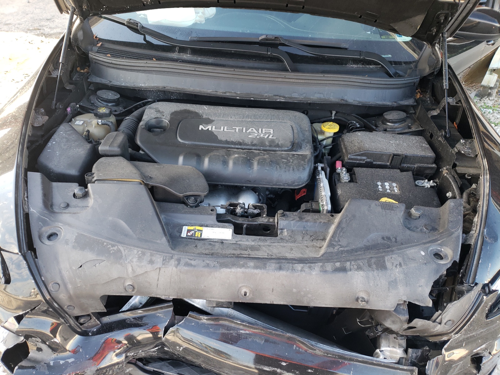 Photo 7 from auction – 2015 JEEP CHEROKEE L with VIN 1C4PJLCB7FW670404