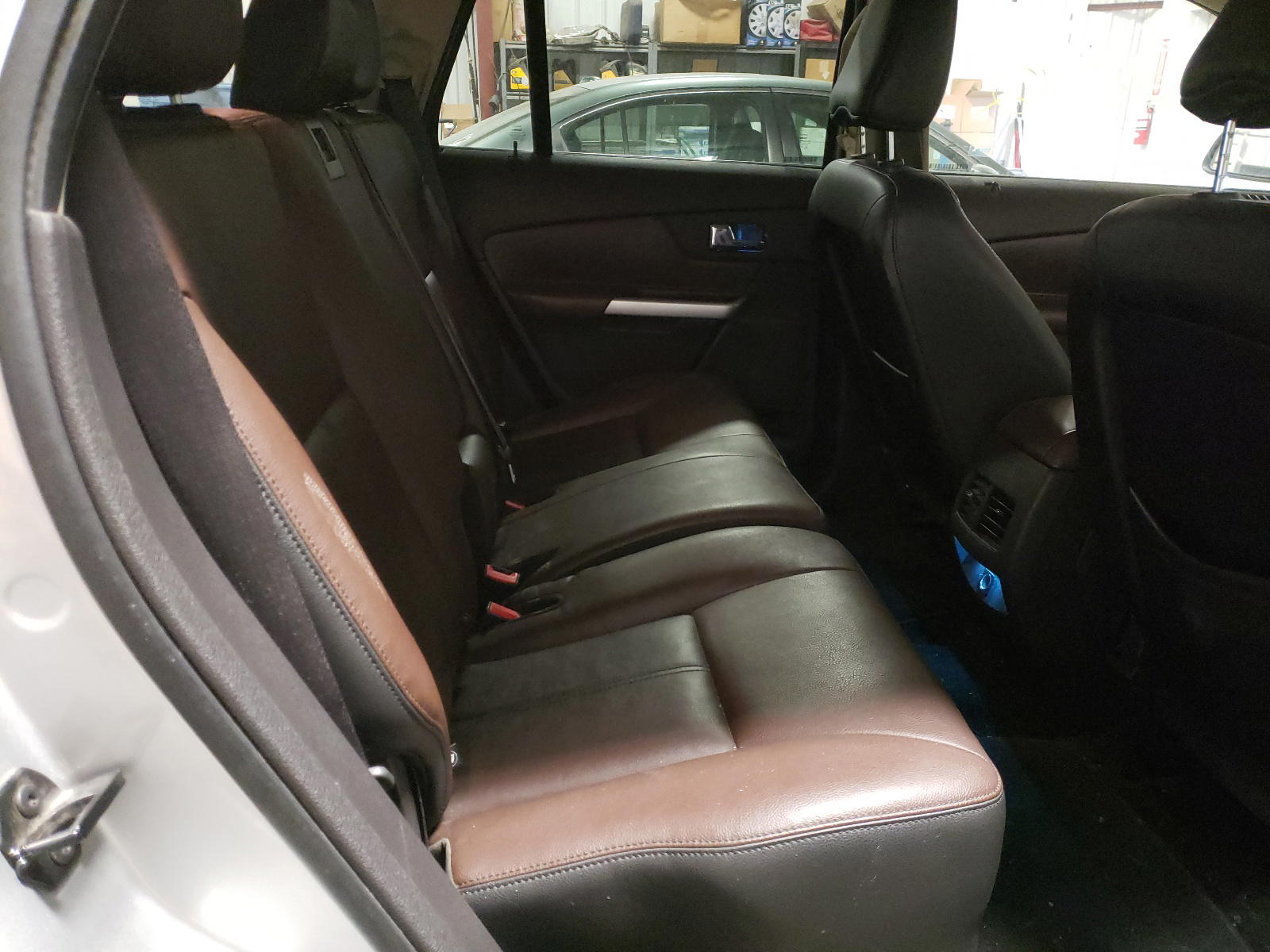 Photo 6 from auction – 2011 FORD EDGE LIMIT with VIN 2FMDK4KC4BBB68196