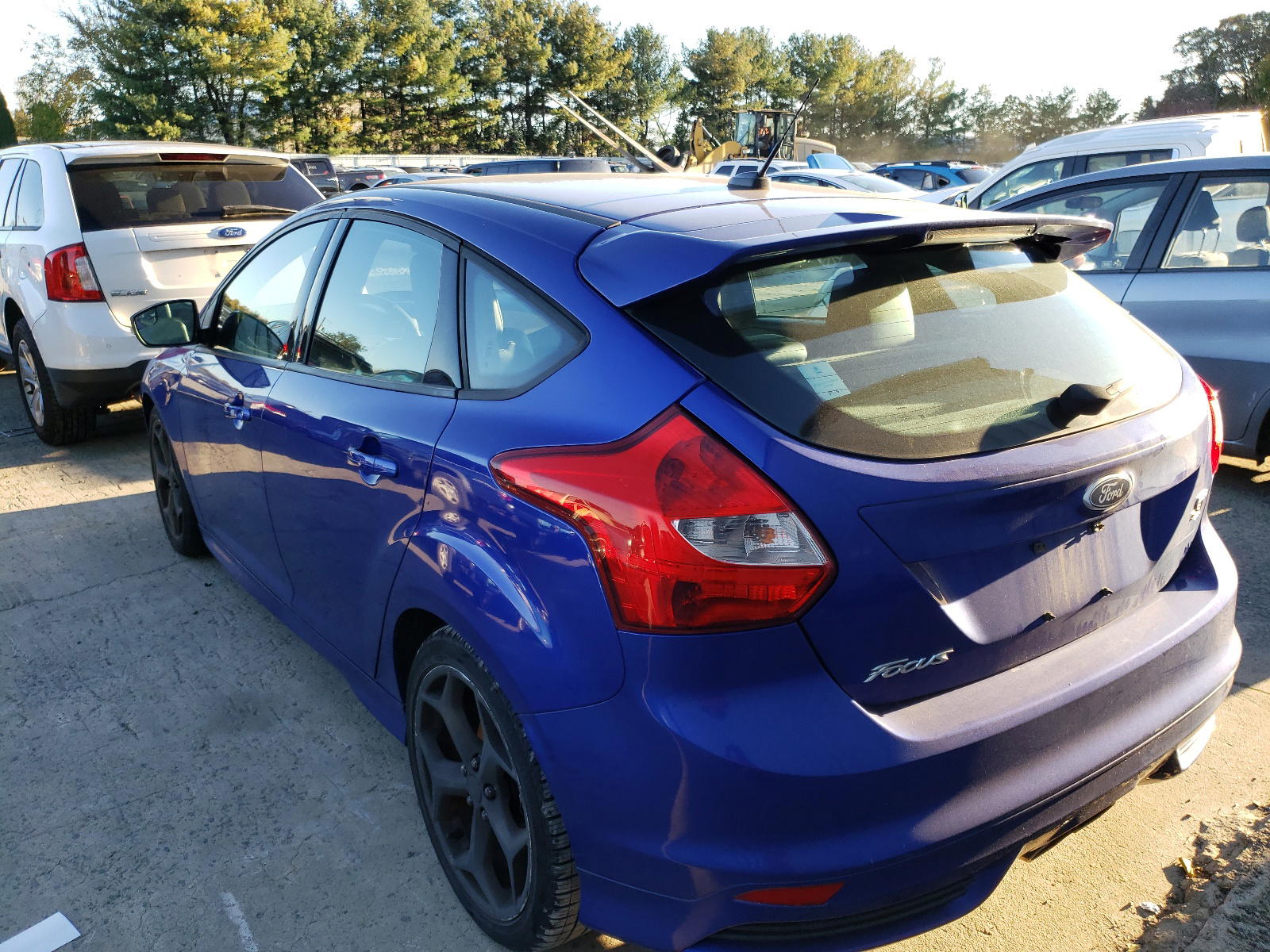 Photo 3 from auction – 2013 FORD FOCUS with VIN 1FADP3L90DL258215