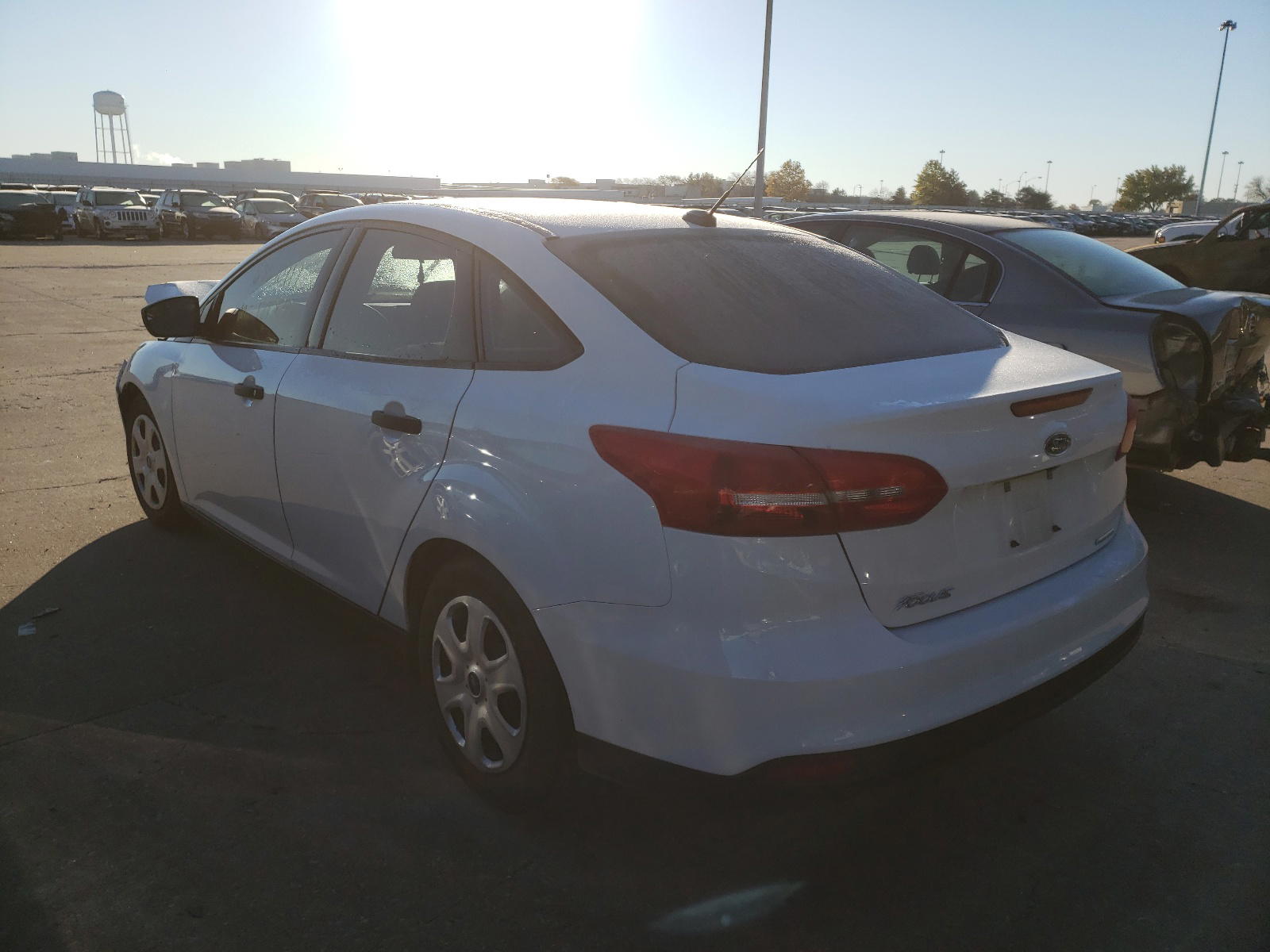 Photo 3 from auction – 2016 FORD FOCUS S with VIN 1FADP3E26GL251001