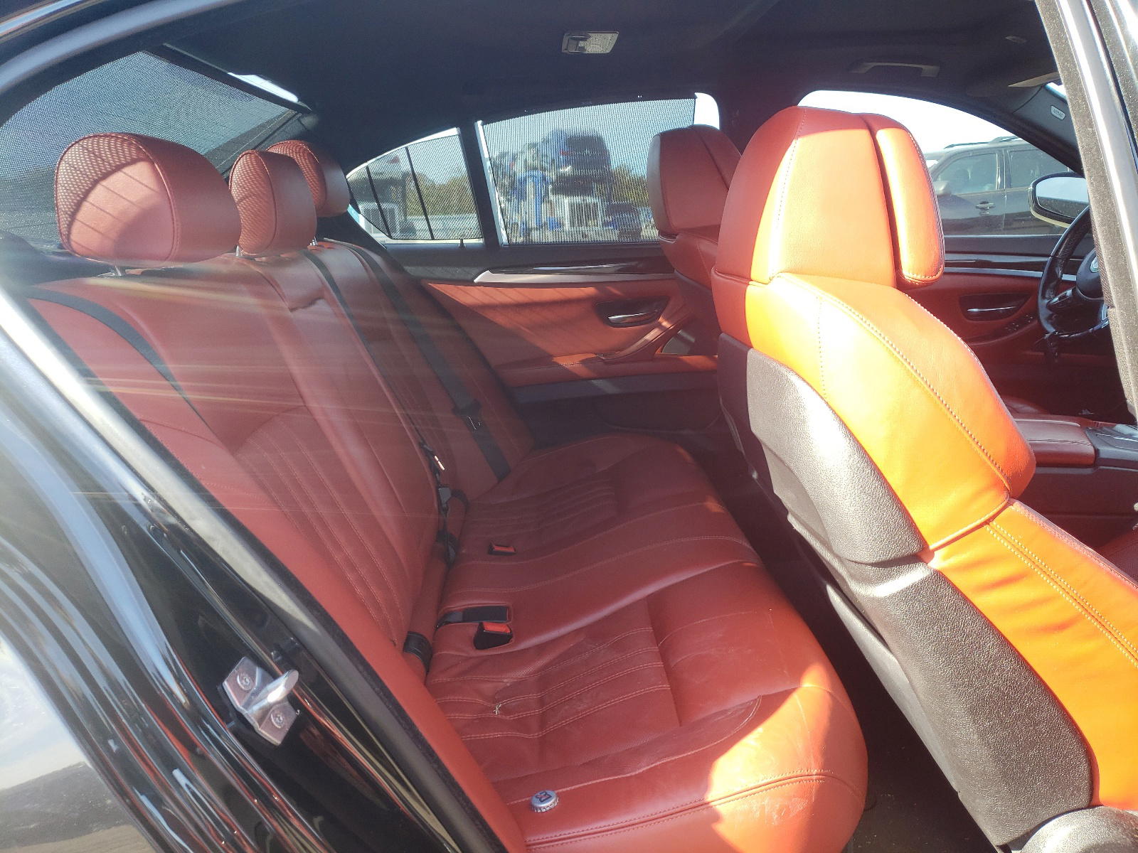 Photo 6 from auction – 2015 BMW M5 with VIN WBSFV9C55FD594635